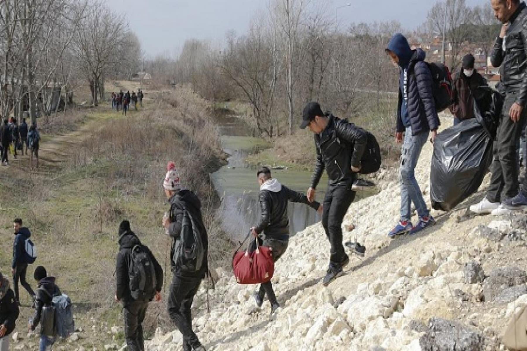 Ύπατη Αρμοστεία: Εκατομμύρια αναγκάστηκαν να φύγουν και να αφήσουν πίσω τους όσα είχαν κατά την πανδημία