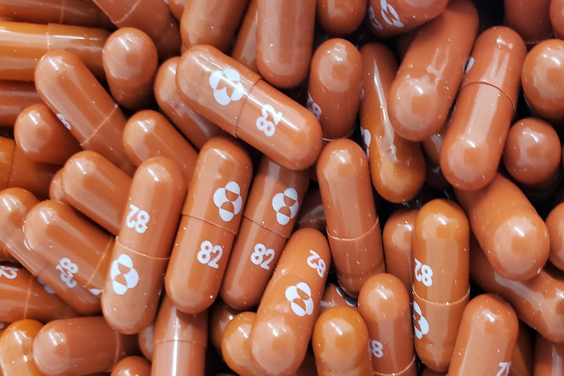 Fauci ΗΠΑ: Θα δαπανήσουν 3,2 δισ. δολάρια για αντιιικά χάπια για την COVID-19