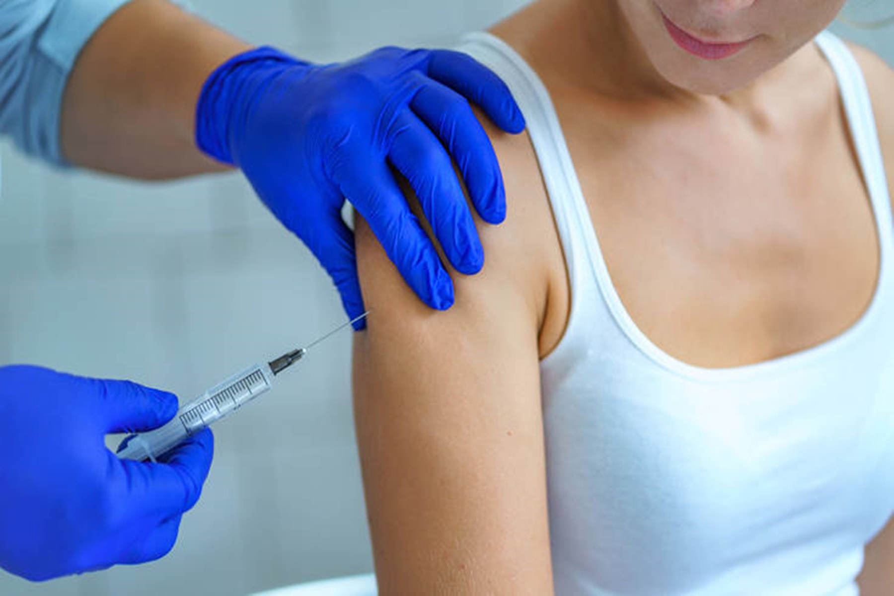 Moderna εμβόλιο : Προς έγκριση η χορήγηση του για 12 ετών και άνω
