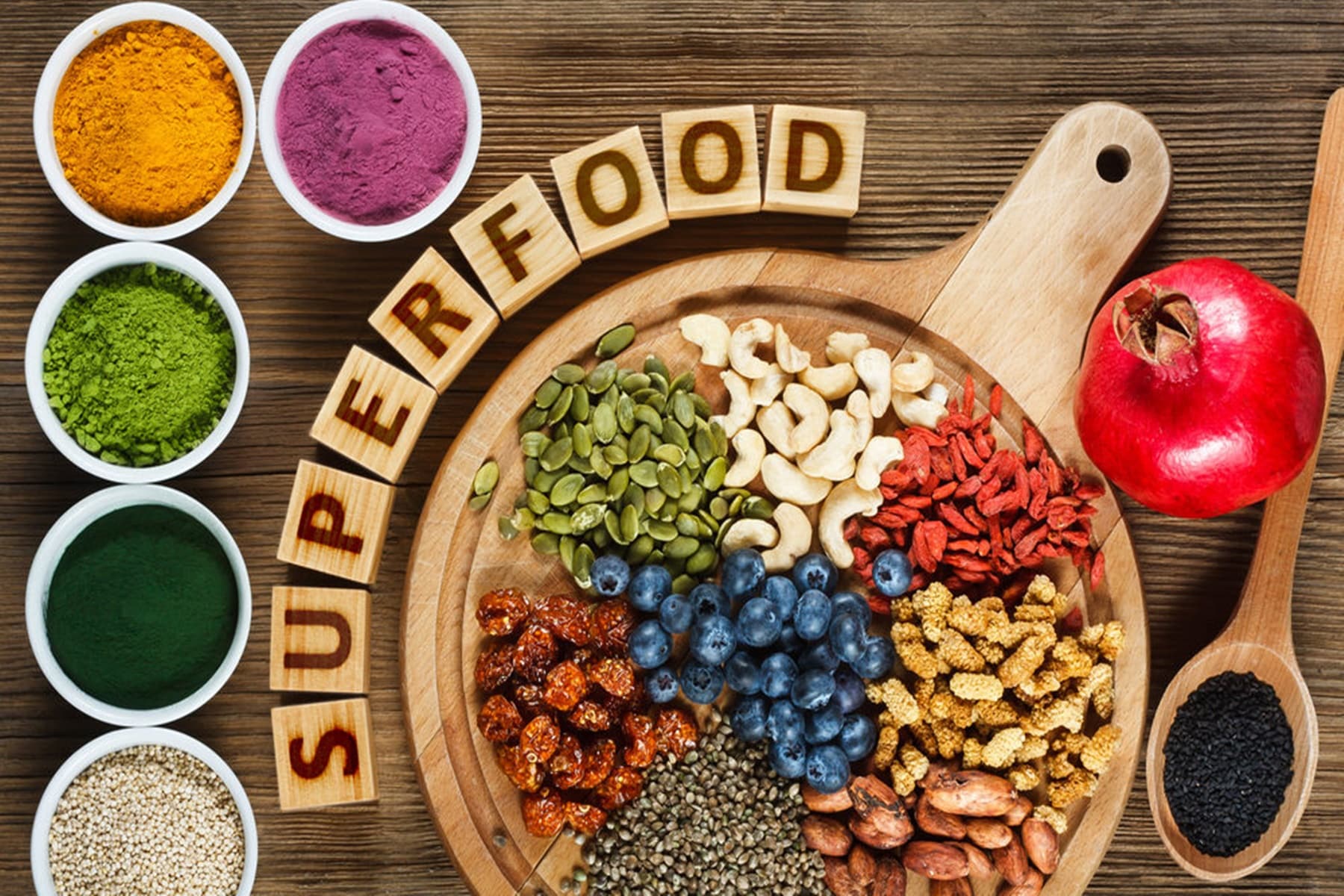 Superfoods: Ποιες υπερτροφές ενδείκνυνται για γυναίκες άνω των 40 ετών;