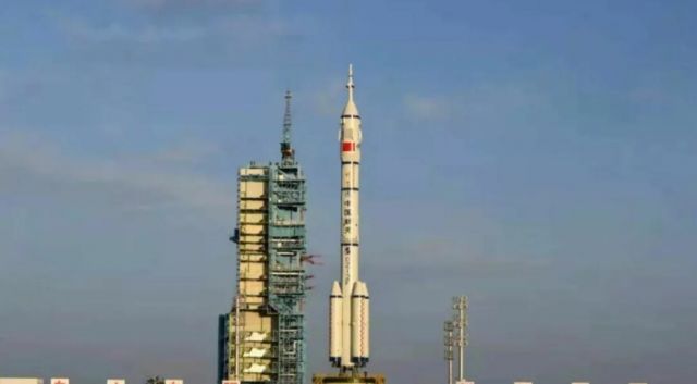Την Πέμπτη η πρώτη επανδρωμένη αποστολή στον διαστημικό σταθμό της Κίνας