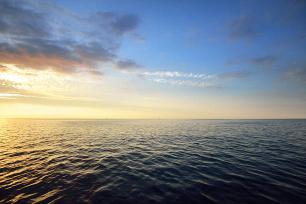 Θάλασσα: Τα οφέλη του θαλασσινού νερού στην ψυχική και δερματική υγεία [vid]