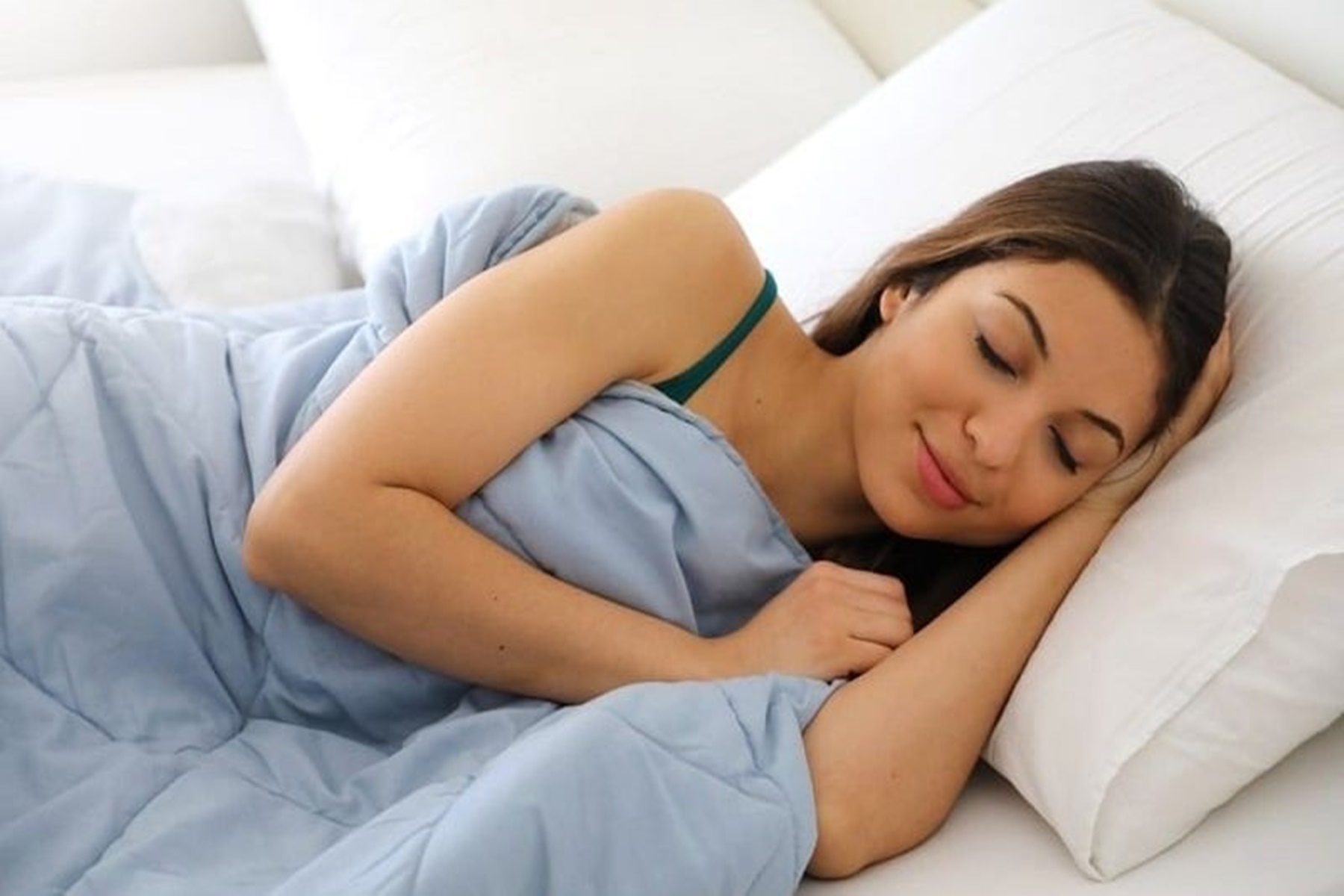 Ύπνος : Κοιμηθείτε πολλές ώρες κάνει καλό στην επιδερμίδα σας