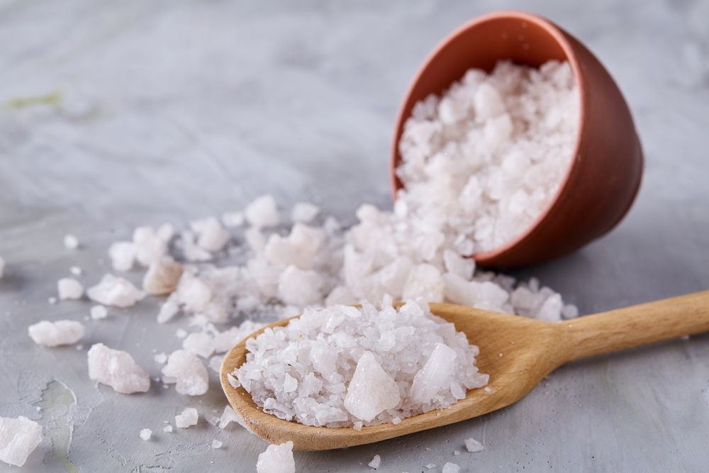 Θαλασσινό αλάτι: Τα ευεργετικά του οφέλη για το δέρμα [vid]