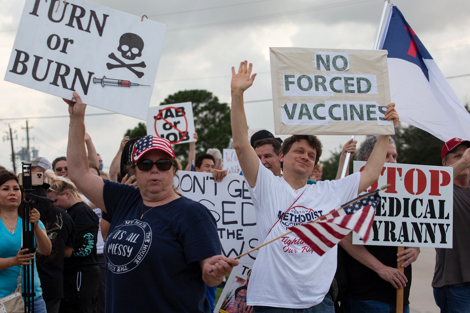 ΗΠΑ: Παράδοση 800.000 εμβολίων covid στην Καραϊβική εν μέσω βίαιων διαδηλώσεων κατά των εμβολίων