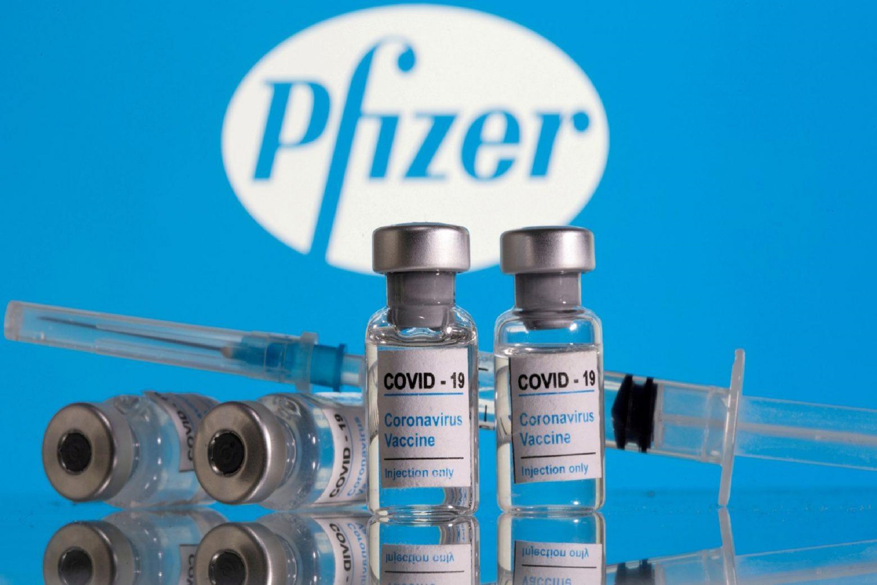 Covid-19: Αποκλιμάκωση της προστασίας των εμβολίων της Phizer μετά από μήνες