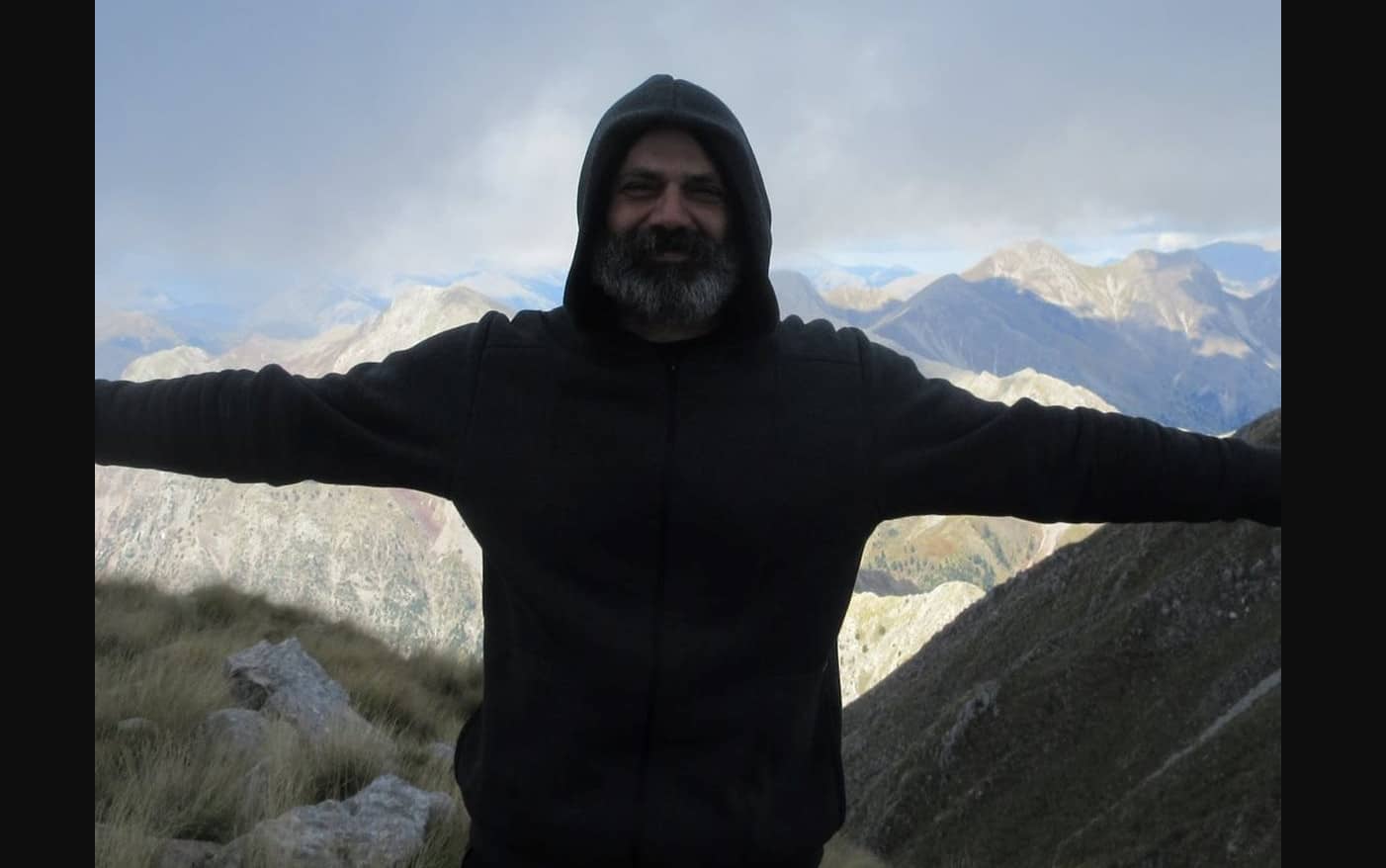 Οδυσσέας Τσιαμπόκαλος: Σκοτώθηκε σε τροχαίο ο μουσικός-ιδρυτικό μέλος του χιπ χοπ συγκροτήματος Razastarr [vid]