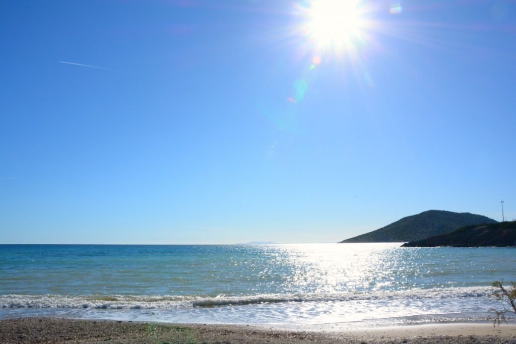 Θάλασσα: Μία βόλτα στην παραλία μπορεί να ενισχύσει την ψυχική σου υγεία [vid]