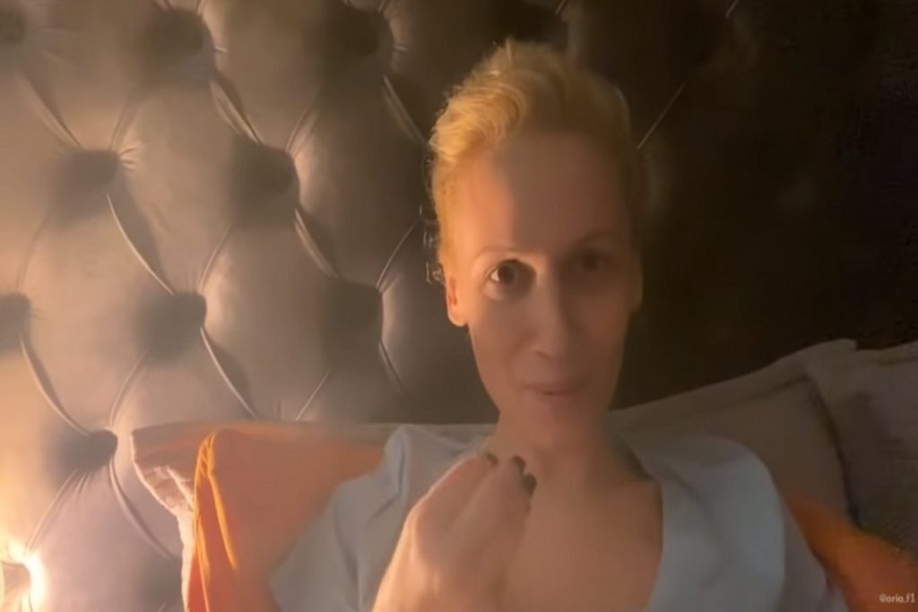 Η Αριάδνη Γερασιμίδου με μεγαλείο ψυχής αποκαλύπτει σε video την μάχη της με τον καρκίνο
