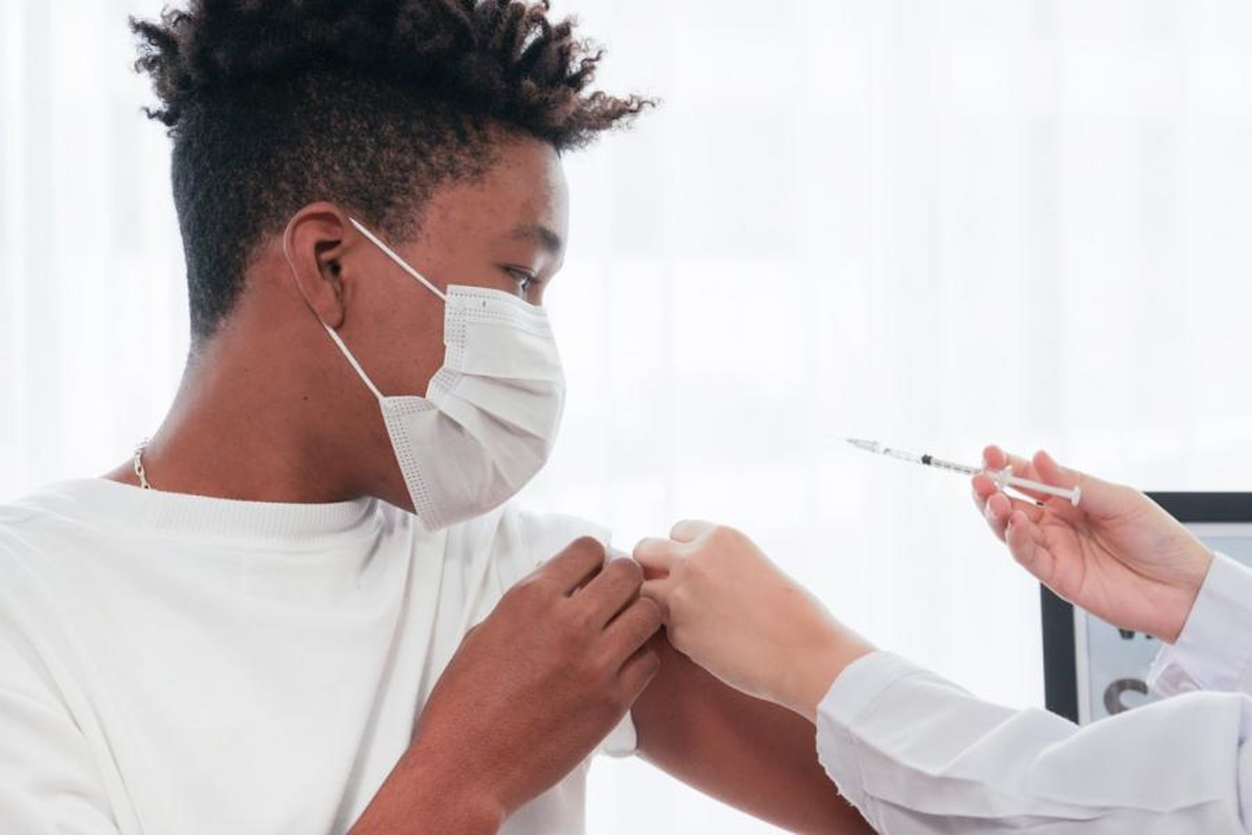 Εμβόλιο COVID-19: Τα αγόρια διατρέχουν αυξημένο κίνδυνο φλεγμονής της καρδιάς;