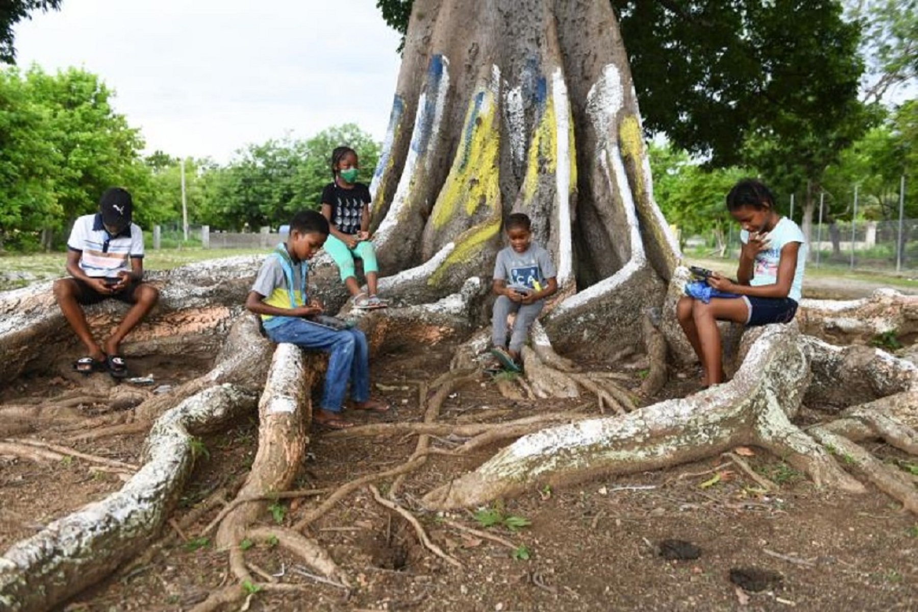 Λατινική Αμερική UNICEF: Δύο στα τρία παιδιά στη Λατινική Αμερική εξακολουθούν να μην επιστρέφουν στην τάξη