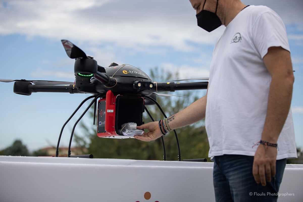 Πρωτοπορία Τρίκαλα: Πρώτη πανευρωπαϊκή πτήση drone για μεταφορά και παράδοση φαρμάκων