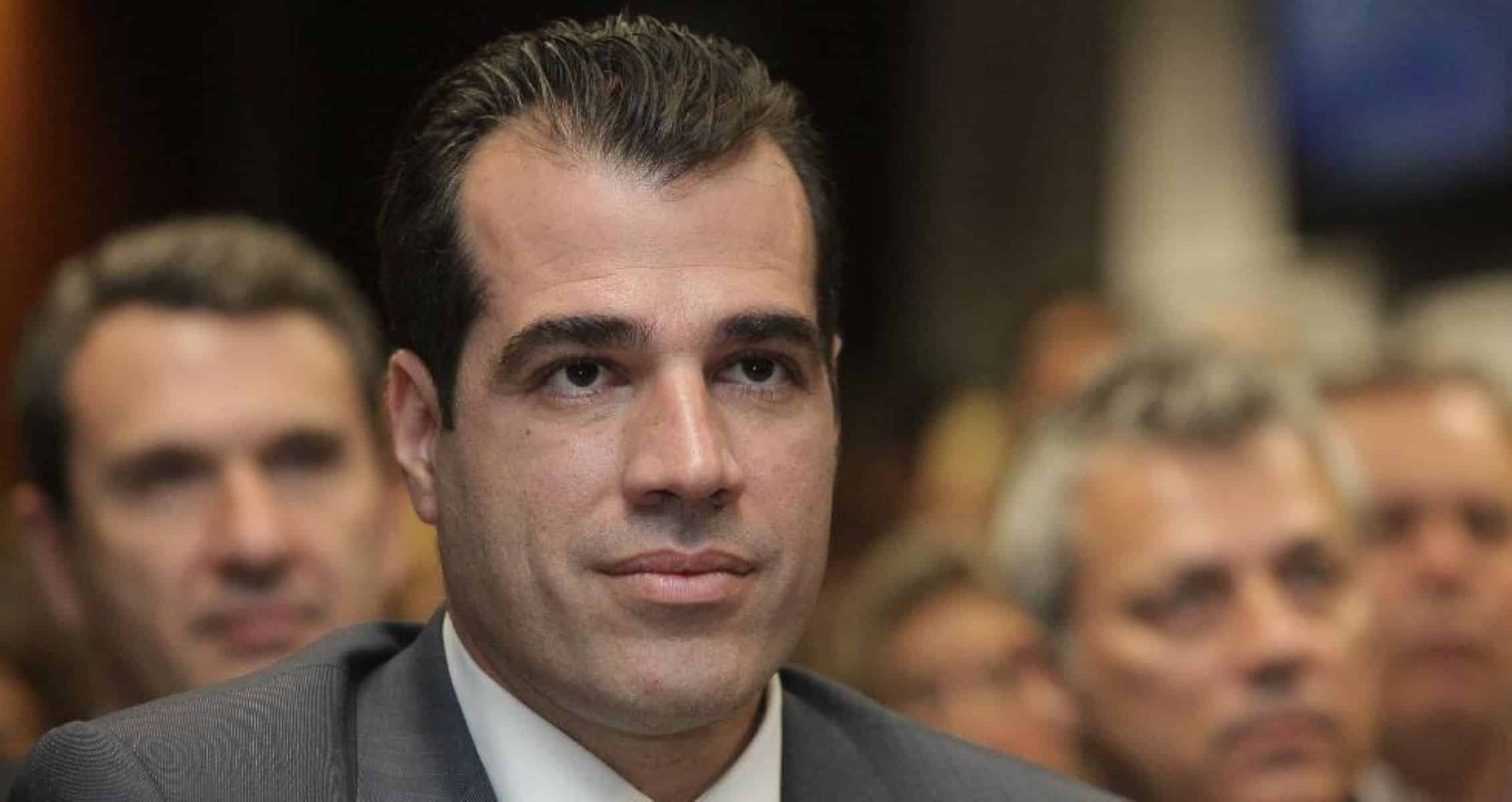 Πλεύρης – φαρμακοβιομήχανοι: Στο τραπέζι η συγκράτηση της φαρμακευτικής δαπάνης