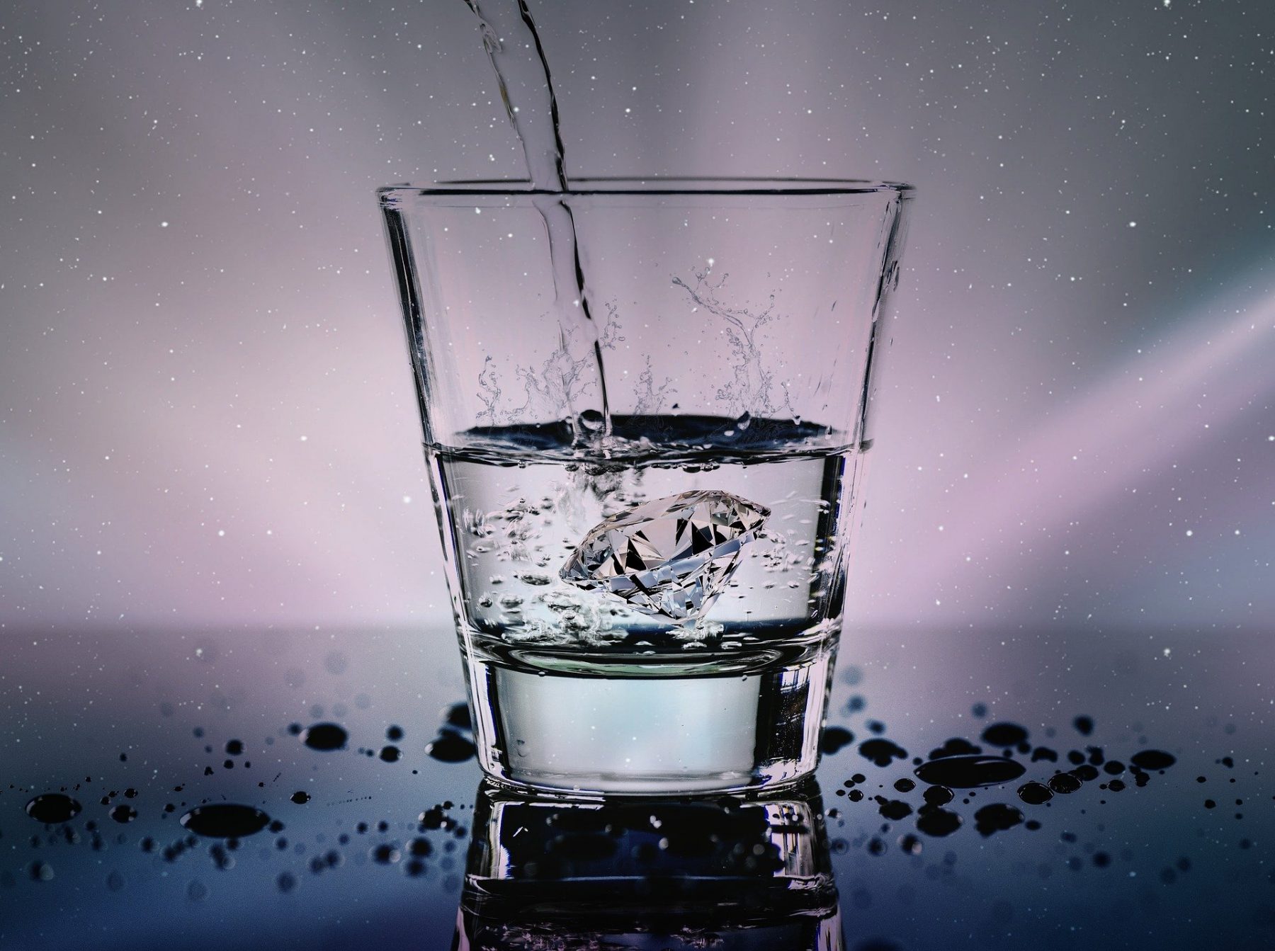 Αυτοφροντίδα νερό: Tips για να πίνετε αρκετό νερό μέσα στη μέρα