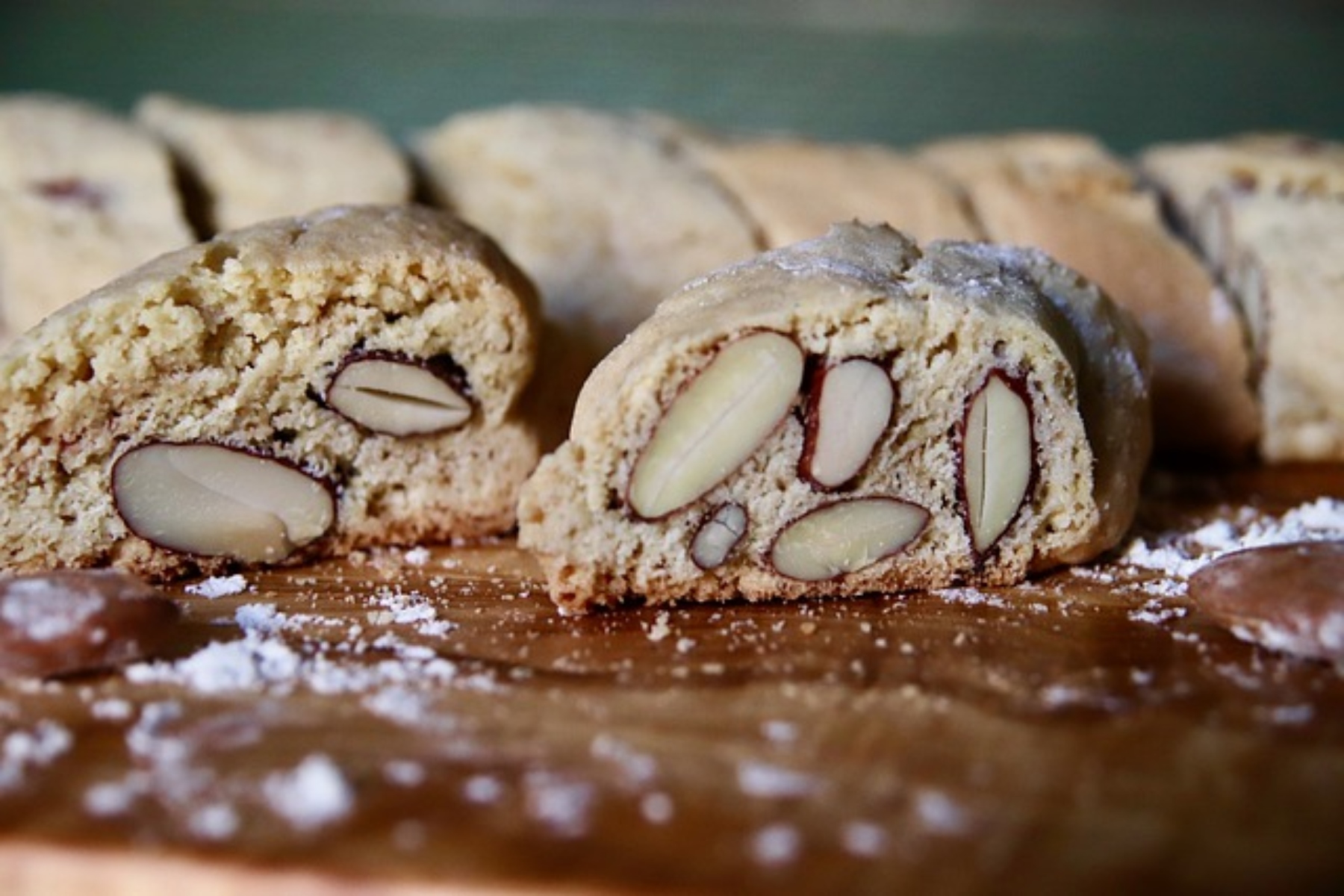Ιταλικά Biscotti: Εύκολα μπισκότα αμυγδάλου για όλη την οικογένεια