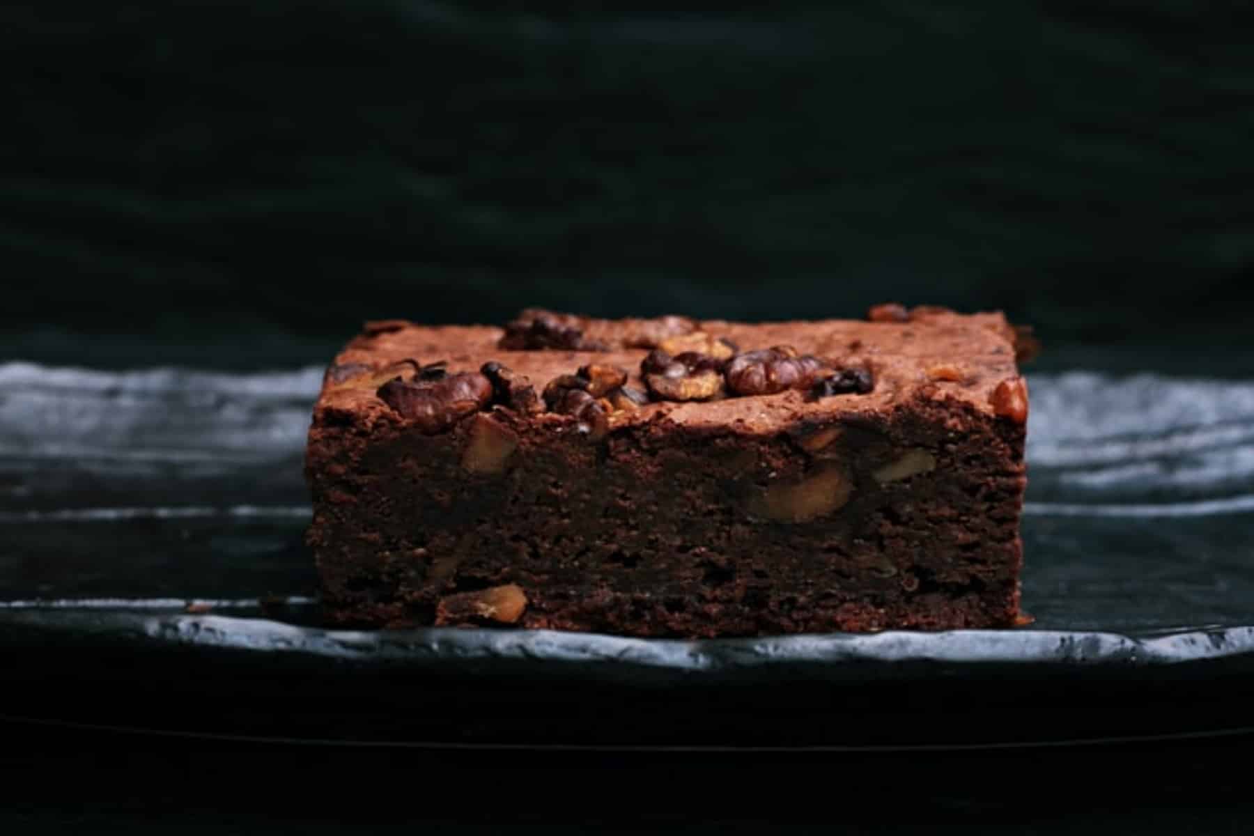 Brownies πρωτεΐνης: Το τέλειο πρωτεϊνικό μπράουνι φτιάχνεται μόλις σε 15 λεπτά