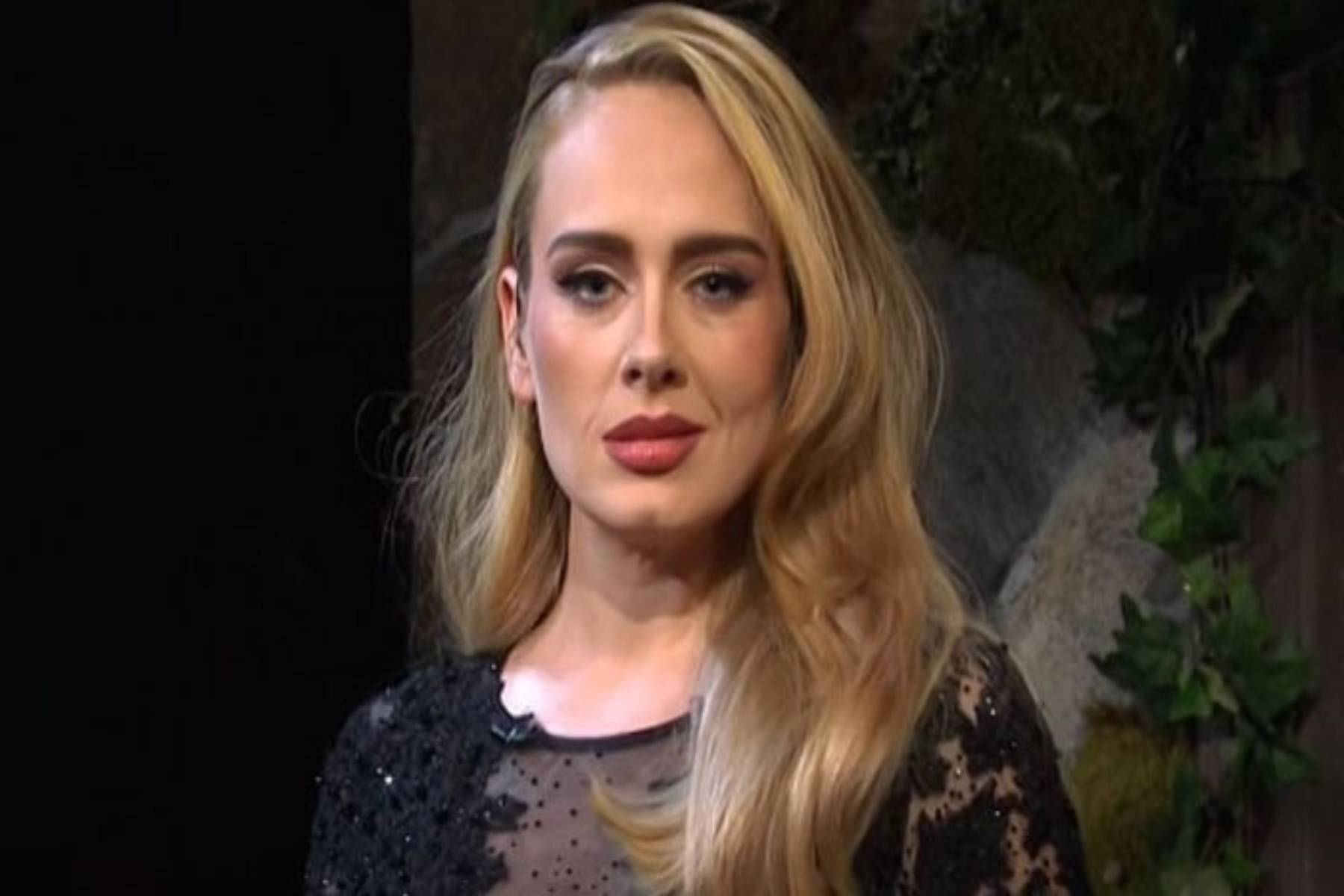 Easy on Me: Η Adele επέστρεψε και το τραγούδι της έχει ήδη 28εκατ. προβολές [vid]