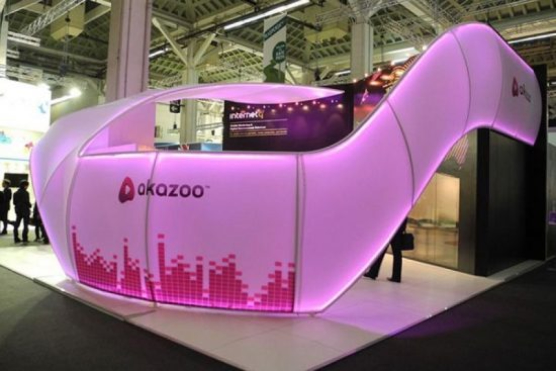 Akazoo: Αυλαία στο σκάνδαλο με την ελληνική εταιρεία streaming μουσικής