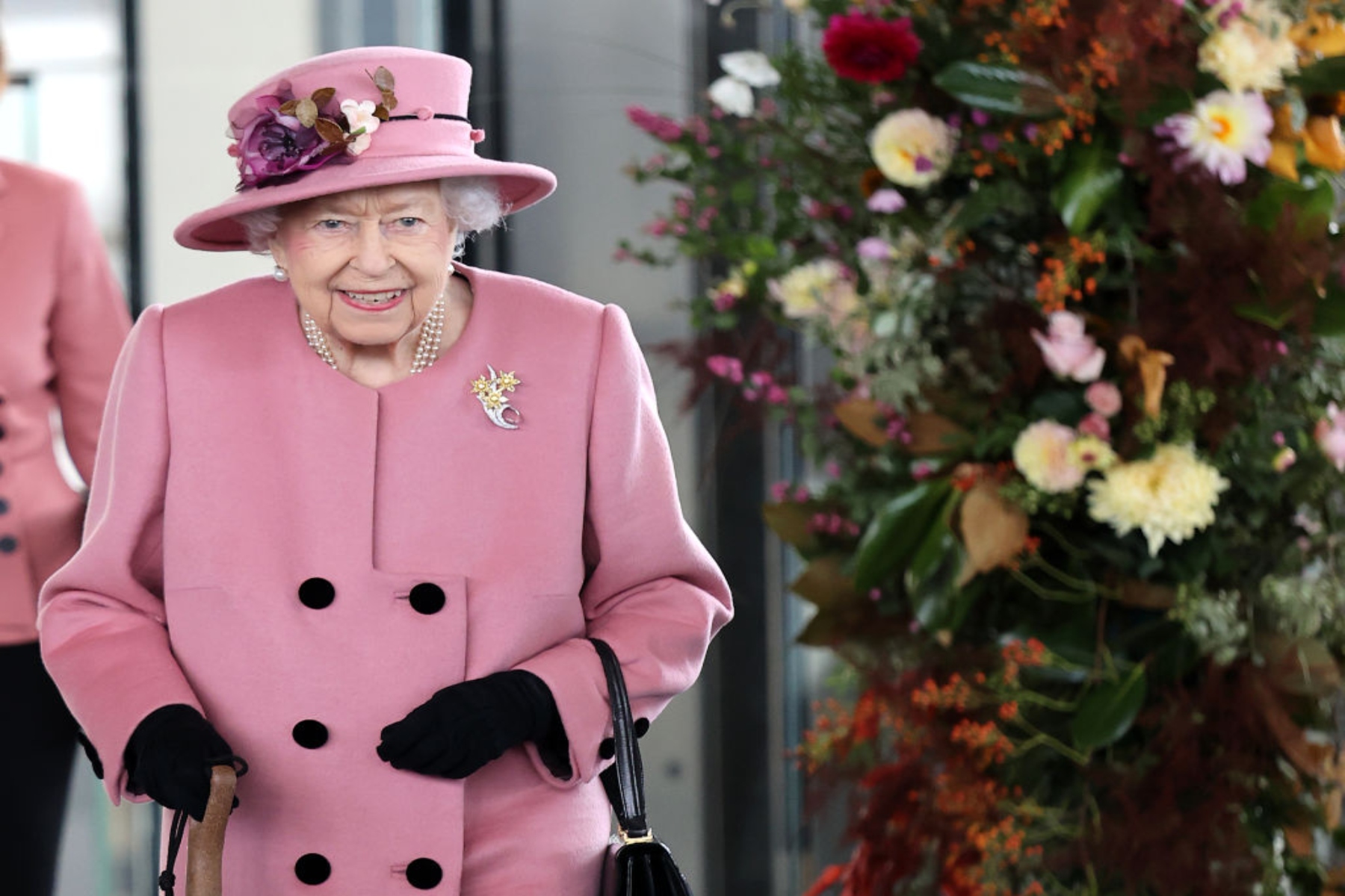 Βασίλισσα Ελισάβετ: Οι γιατροί της συνέστησαν να σταματήσει το αλκοόλ για λόγους υγείας