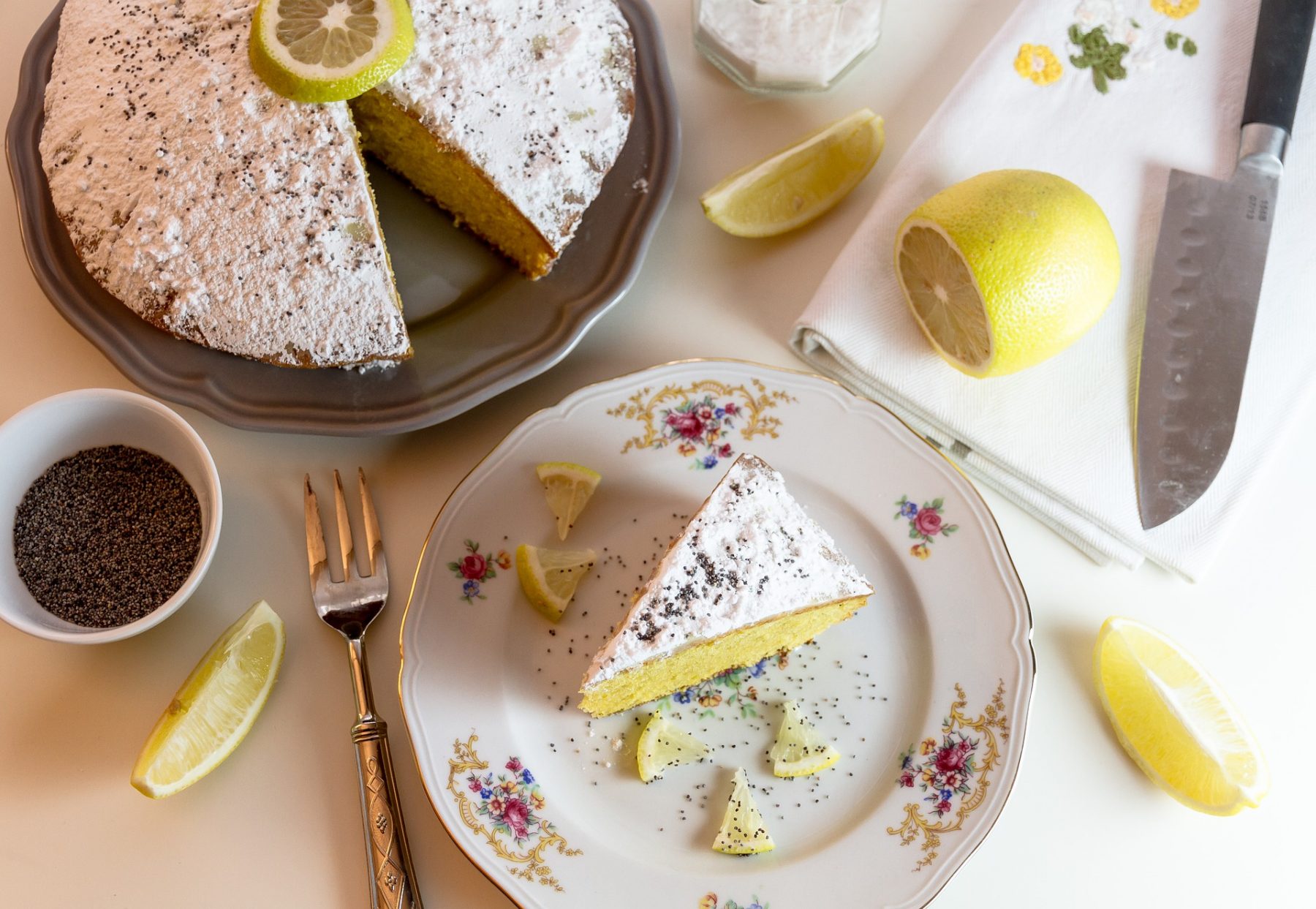 Κέικ γιαούρτι: Συνταγή για πρωτεϊνούχο κέικ με γιαούρτι και λεμόνι