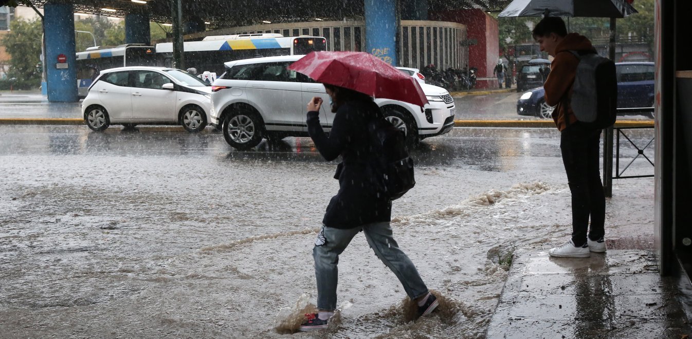 Κακοκαιρία «Μπάλλος»: Προβλήματα σε Ιόνιο, Εύβοια, Κρήτη -Ένας αγνοούμενος, μεγάλες πλημμύρες