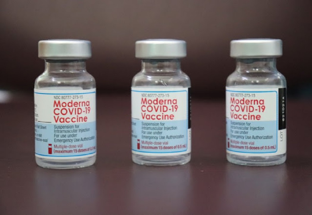 Εμβολιασμοί Covid: Σκανδιναβικές χώρες αναστέλλουν το εμβόλιο της Moderna σε γεννημένους από το 1991 και μετά