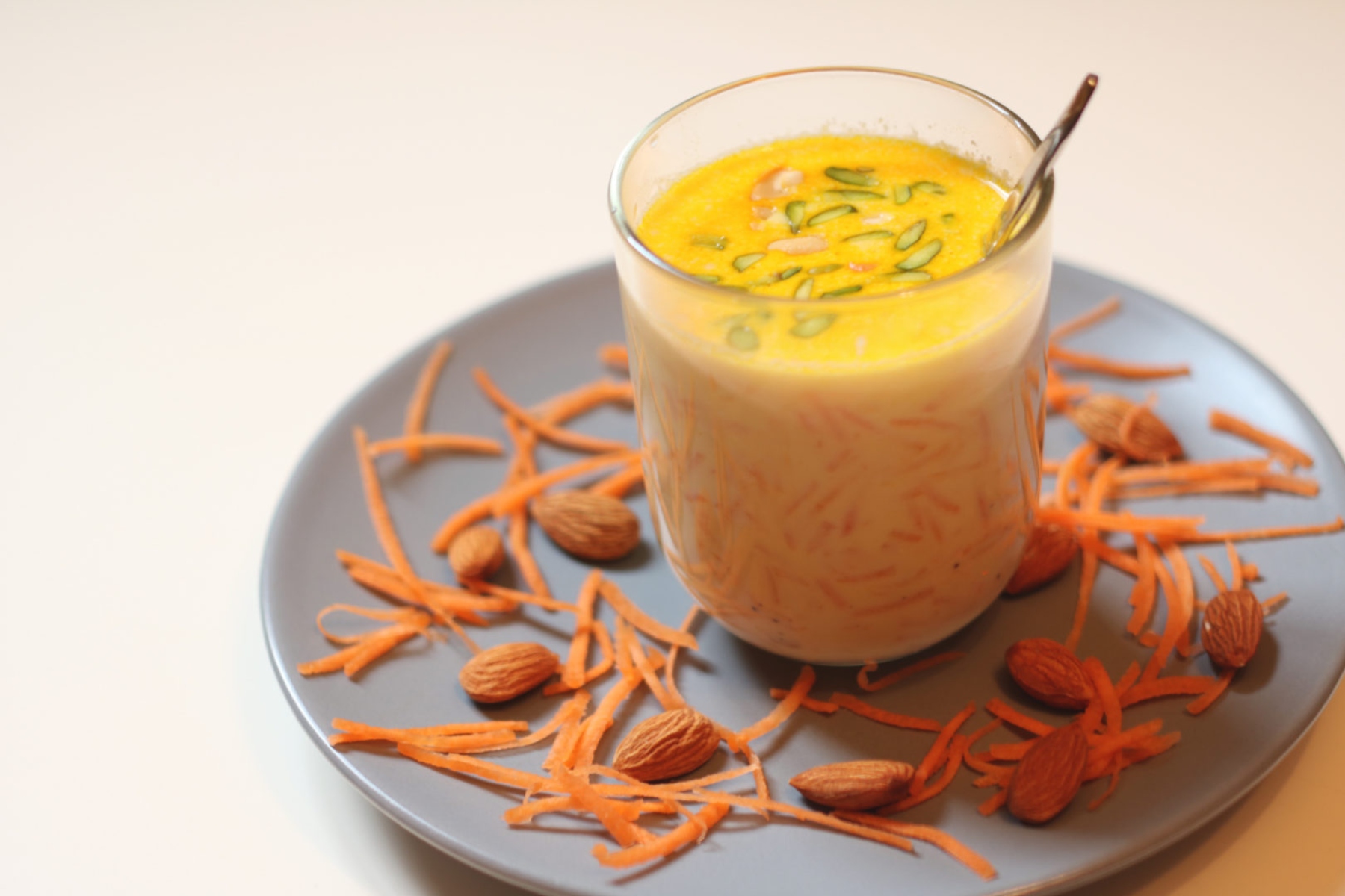 Carrot Badam Kheer: Ζεσταθείτε με ένα καταπραϋντικό ποτό από την Ινδία