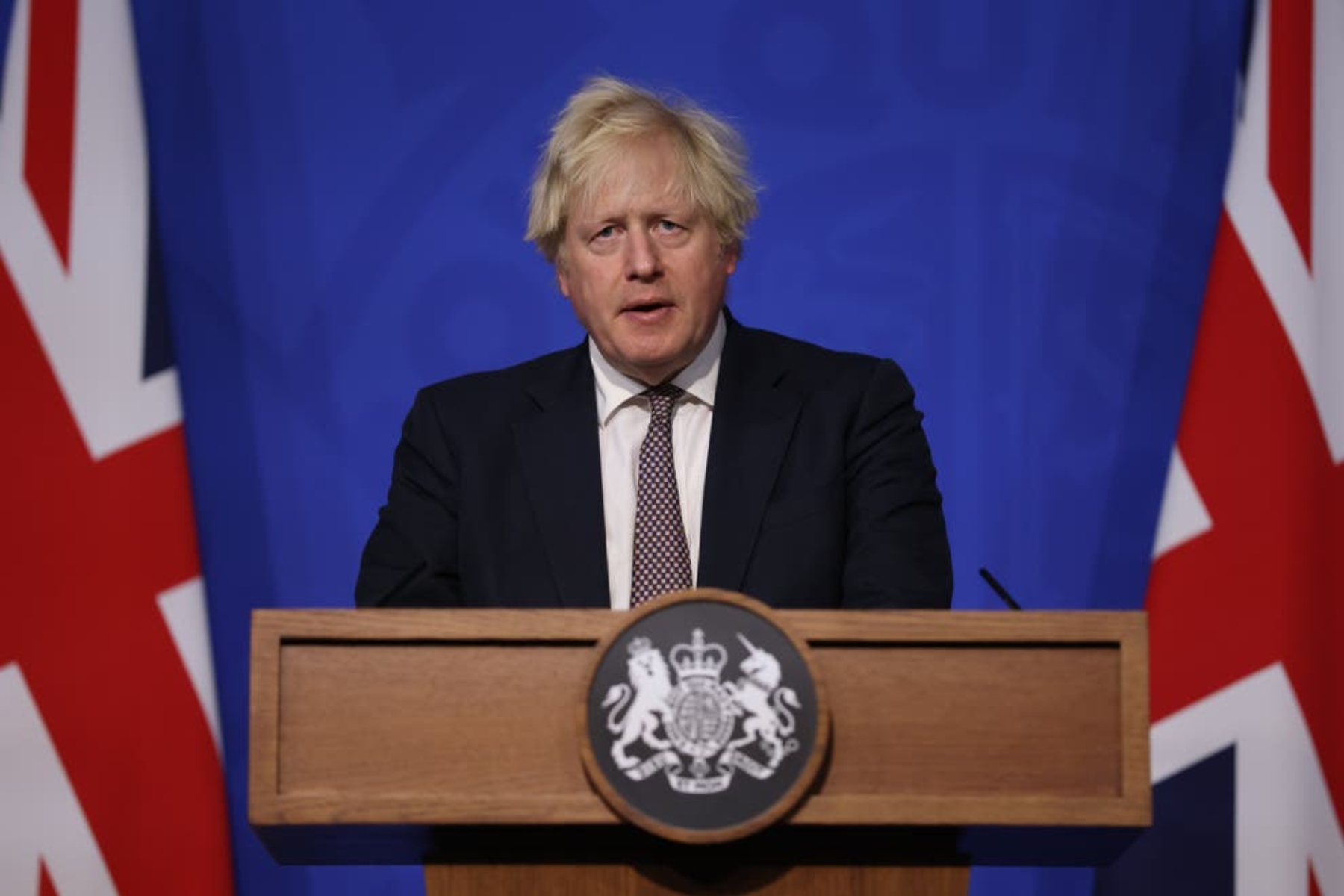 Μπόρις Τζόνσον μετάλλαξη Όμικρον: Ο Πρωθυπουργός της Βρετανίας ανακοίνωσε μέτρα μετά την επιβεβαίωση 2 κρουσμάτων της παραλλαγής Omicron