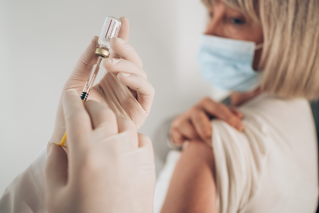 Πιστοποιητικό εμβολιασμού: Μόνο με τρίτη δόση για τους άνω των 60 – Πώς εκδίδετε το νέο