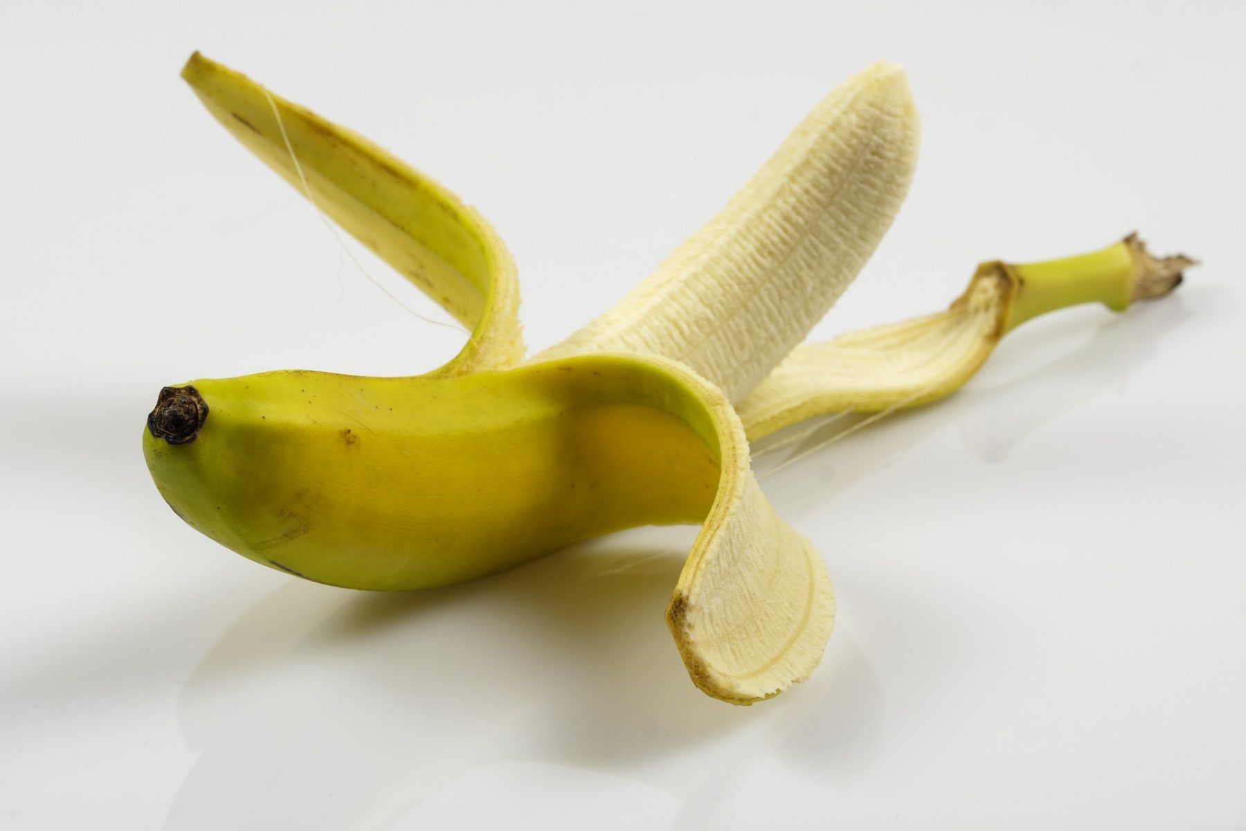 Μπανάνα φλούδες: Ποια τα οφέλη για την υγεία μας από τη φλούδα της μπανάνας;