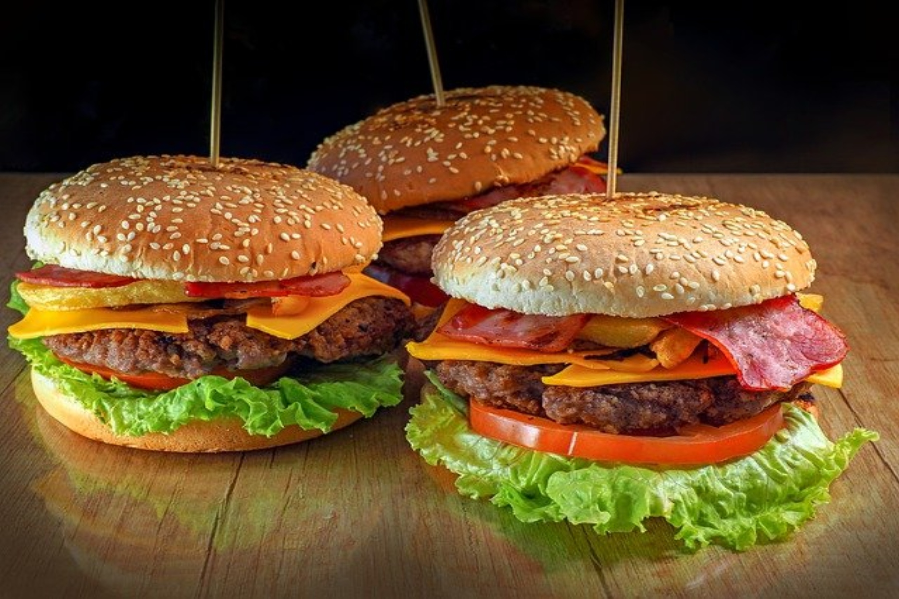 Burger: Χτίζοντας το ιδανικό μπέργκερ με απλά βήματα που εξασφαλίζουν την τελειότητα