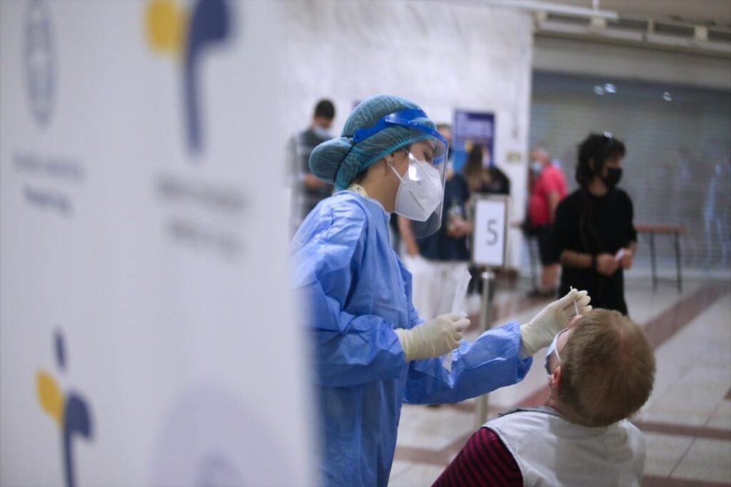 Κορωνοϊός θετικότητα 24/11: Στα ύψη τα Γρεβενά με 2,43%-Στο 1,77% ο Έβρος-Ποσοστά ανά περιοχή