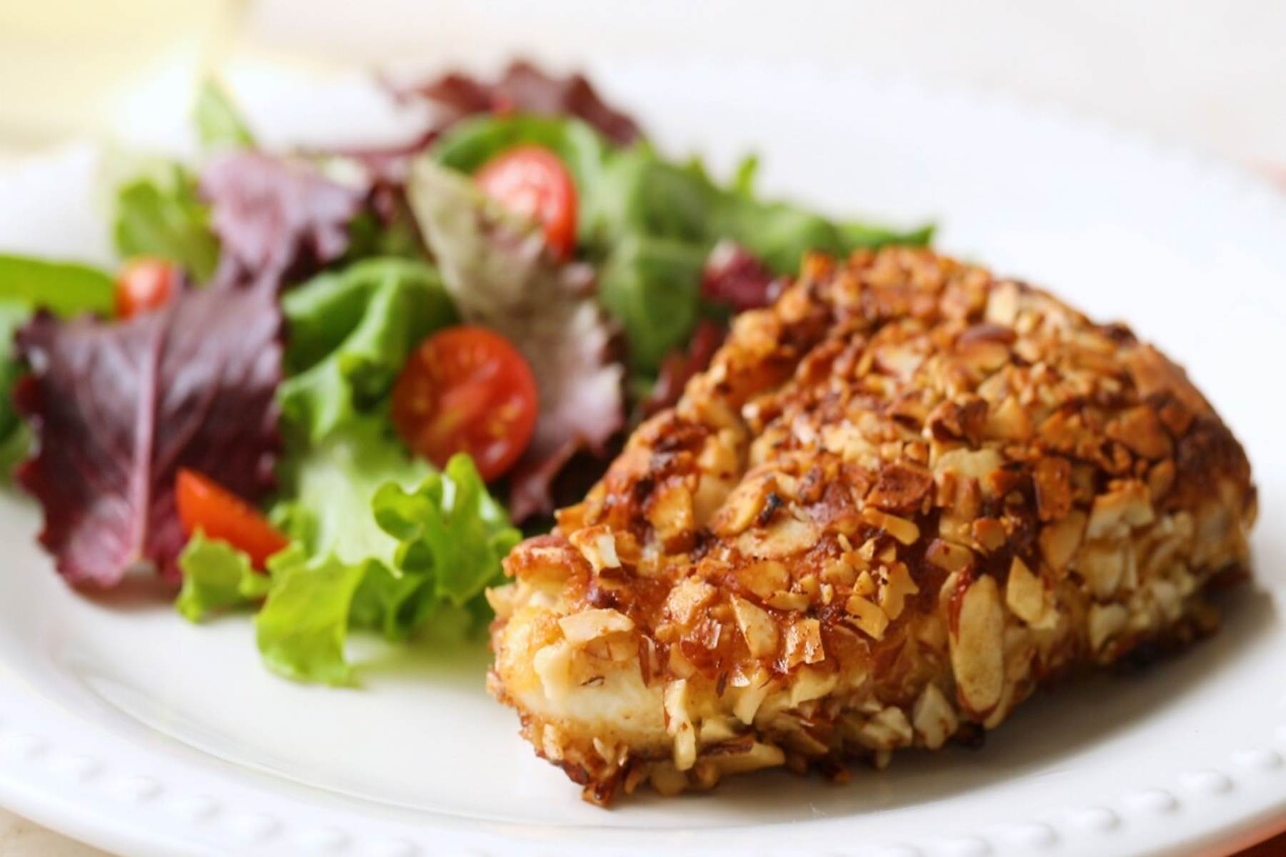 Κοτόπουλο με αμύγδαλο: Μια νόστιμη συνταγή με τραγανό κοτόπουλο που κερδίζει τις εντυπώσεις