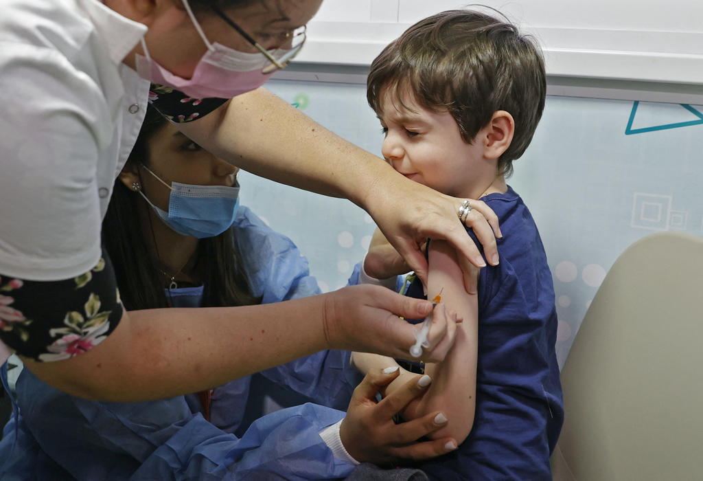 Covid-19 Ισραήλ: Εμβολιάζει παιδιά από 5 ετών για να καταπολεμήσει το «παιδικό κύμα»