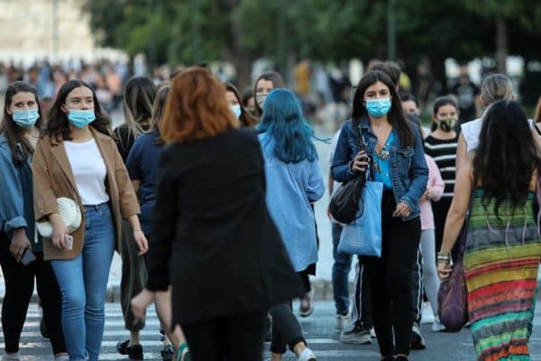 Κορωνοϊός εμβολιασμοί ανεμβολίαστοι: «Φρένο» στα μέτρα, αλλά πίεση στους ανεμβολίαστους