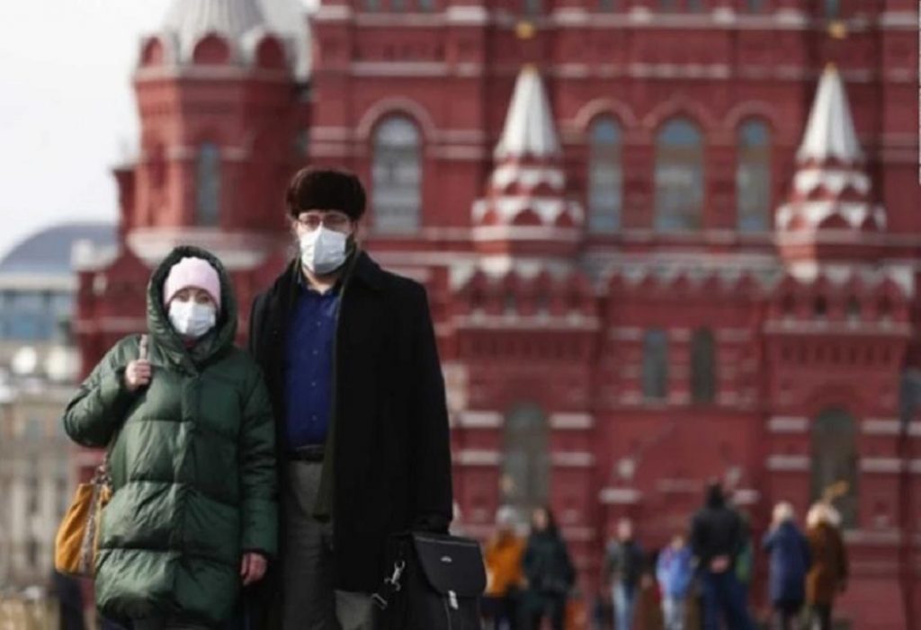 Κληρώσεις διαμερισμάτων για εμβολιασμένους στη Μόσχα  ως κίνητρο για τους ανεμβολίαστους