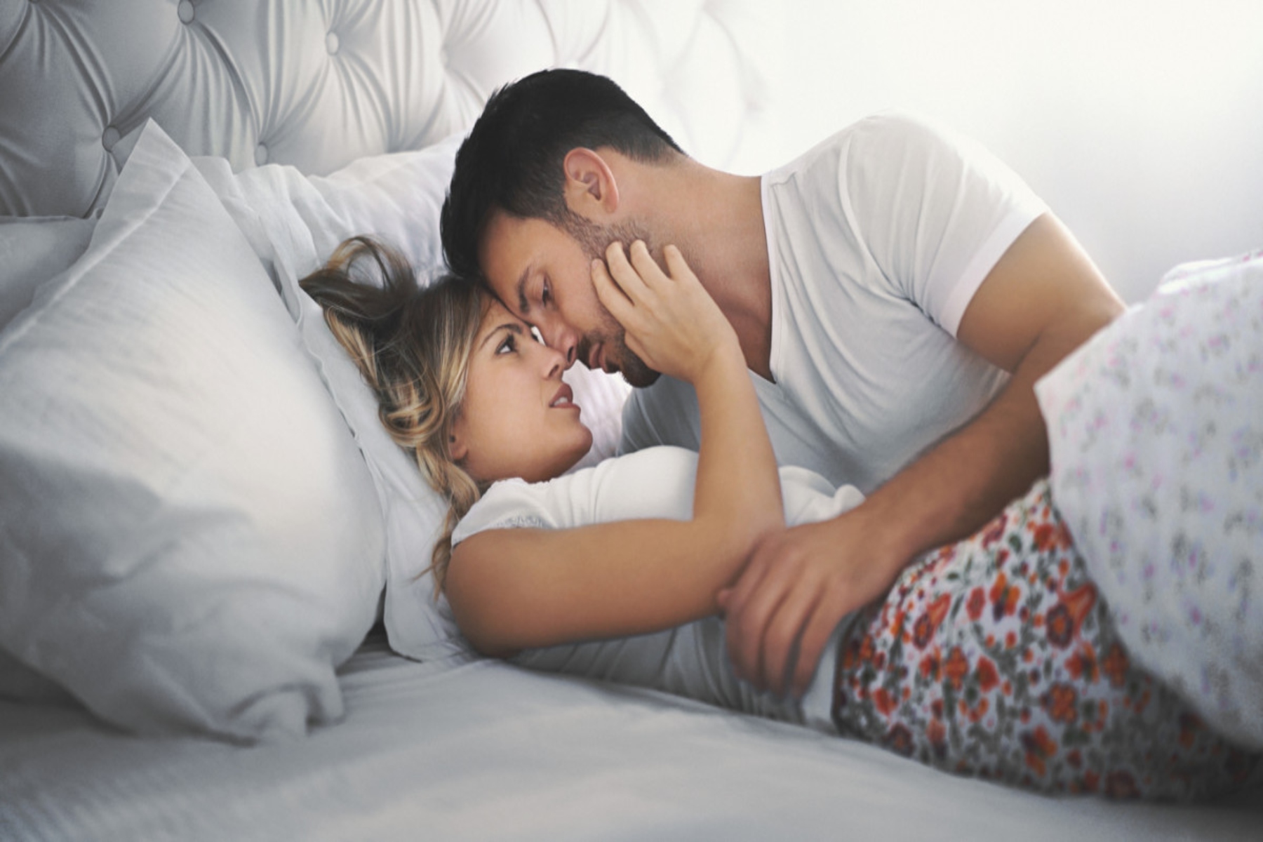 Ταντρικό σεξ: Χαλαρώστε ρυθμούς και απολαύστε μια νέα σεξουαλική σύνδεση με τον σύντροφό σας