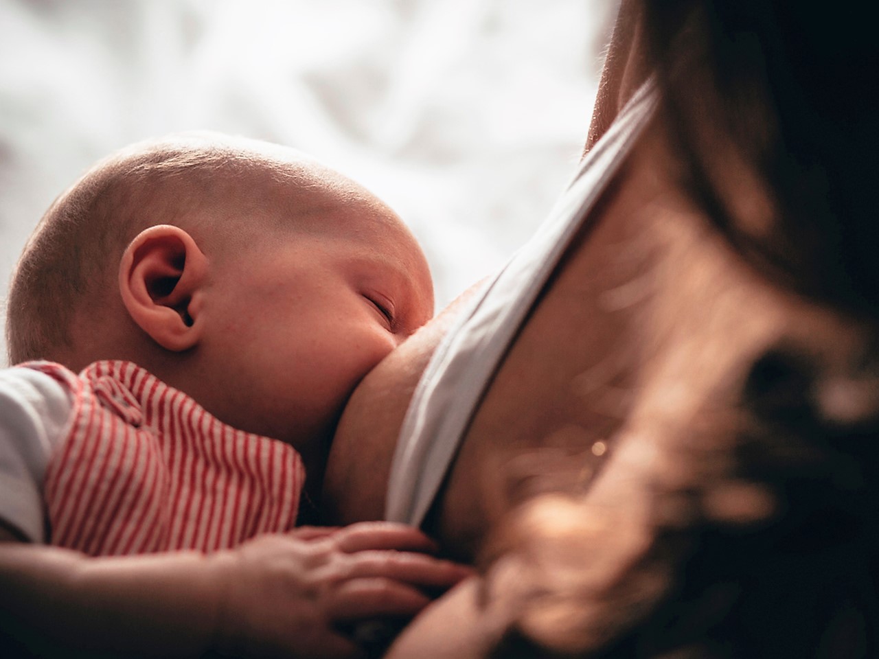 Μητρικός θηλασμός: Μύθοι και αλήθειες 