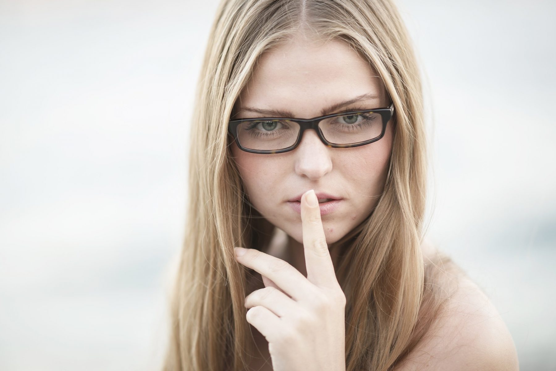 Ομορφιά γυαλιά: Αναδείξτε το στυλ σας με τα πιο κομψά γυαλιά