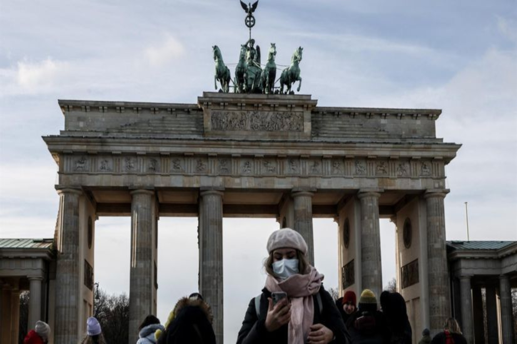 Γερμανία κορωνοϊός: Κατέγραψε τον υψηλότερο αριθμό θανάτων από τον Φεβρουάριο