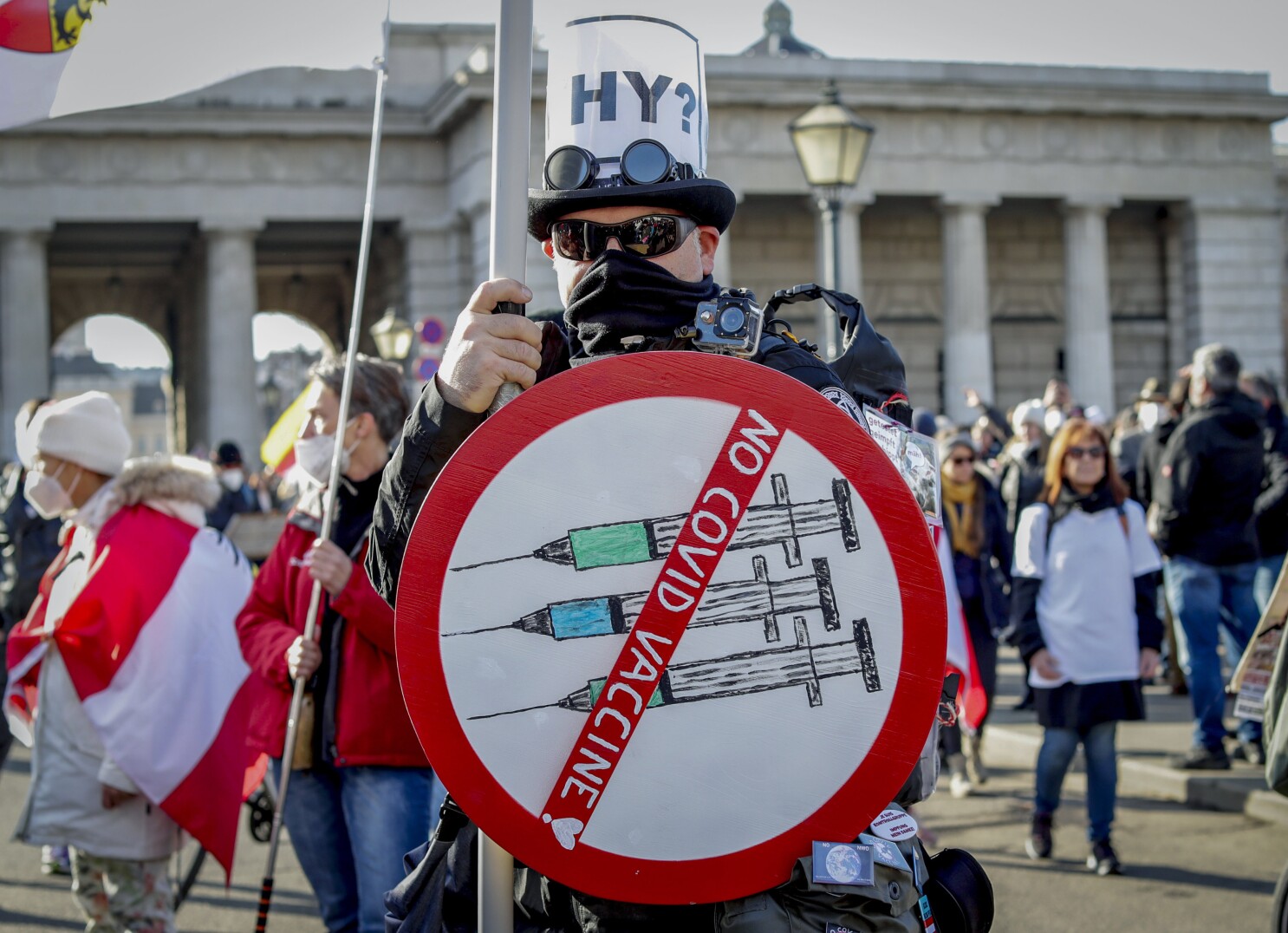 Πανδημία Αυστρία: Μαζική διαμαρτυρία στη Βιέννη ενάντια στους αμφιλεγόμενους περιορισμούς για την covid