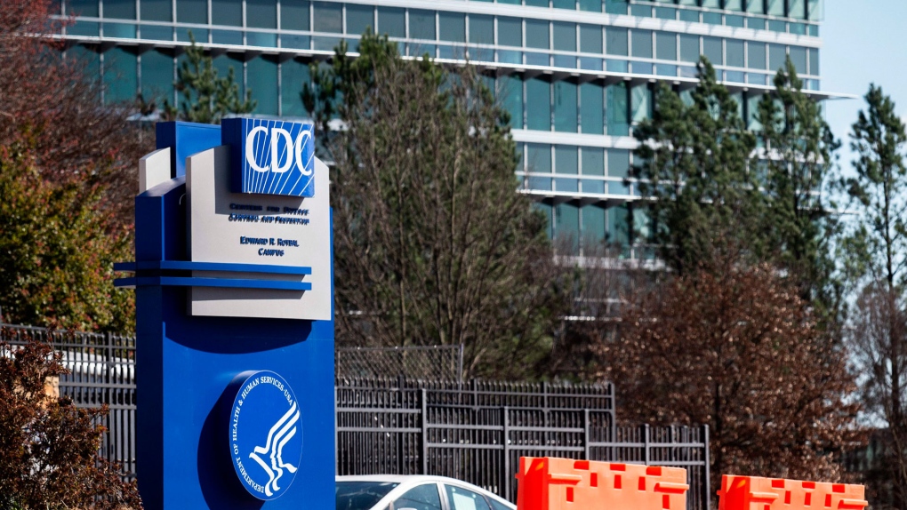 CDC ΗΠΑ Όμικρον: Συντομεύει τη συνιστώμενη περίοδο απομόνωσης και καραντίνας για ασθενείς COVID-19