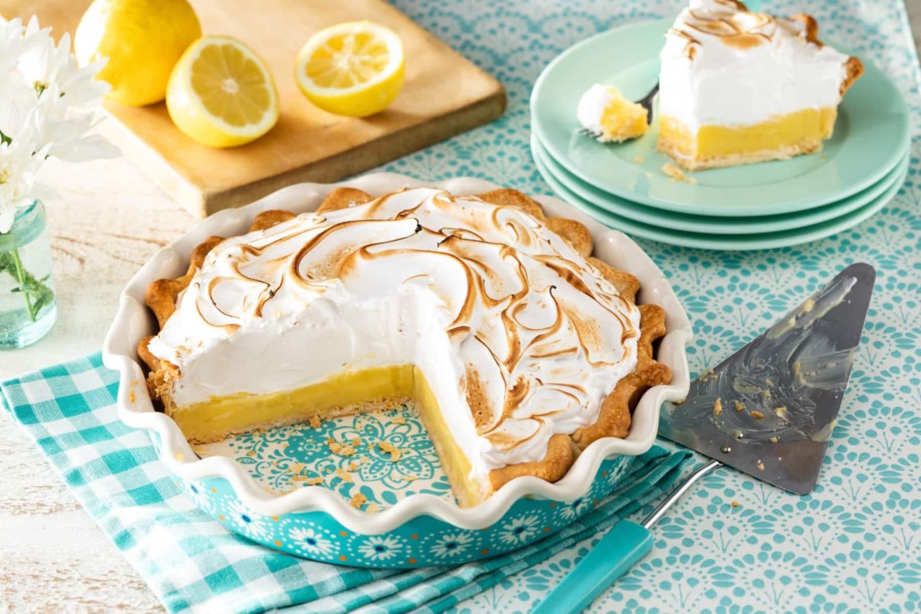 Lemon pie: Μια συνταγή για ένα πανάλαφρο και σικάτο επιδόρπιο με λεμονάτη κρέμα