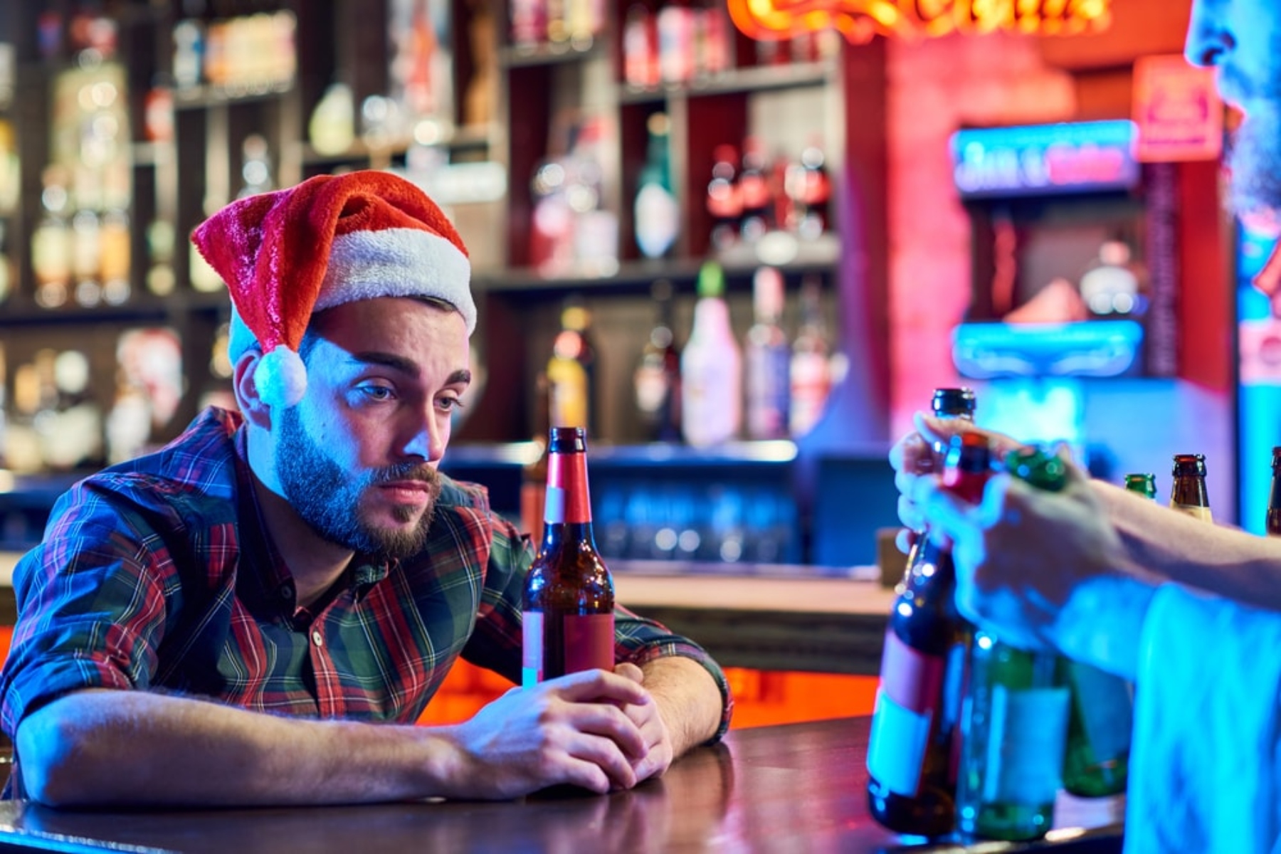 Αλκοόλ γιορτές: Πώς να αποφύγετε την υπερβολική λήψη αλκοόλ αυτά τα Χριστούγεννα