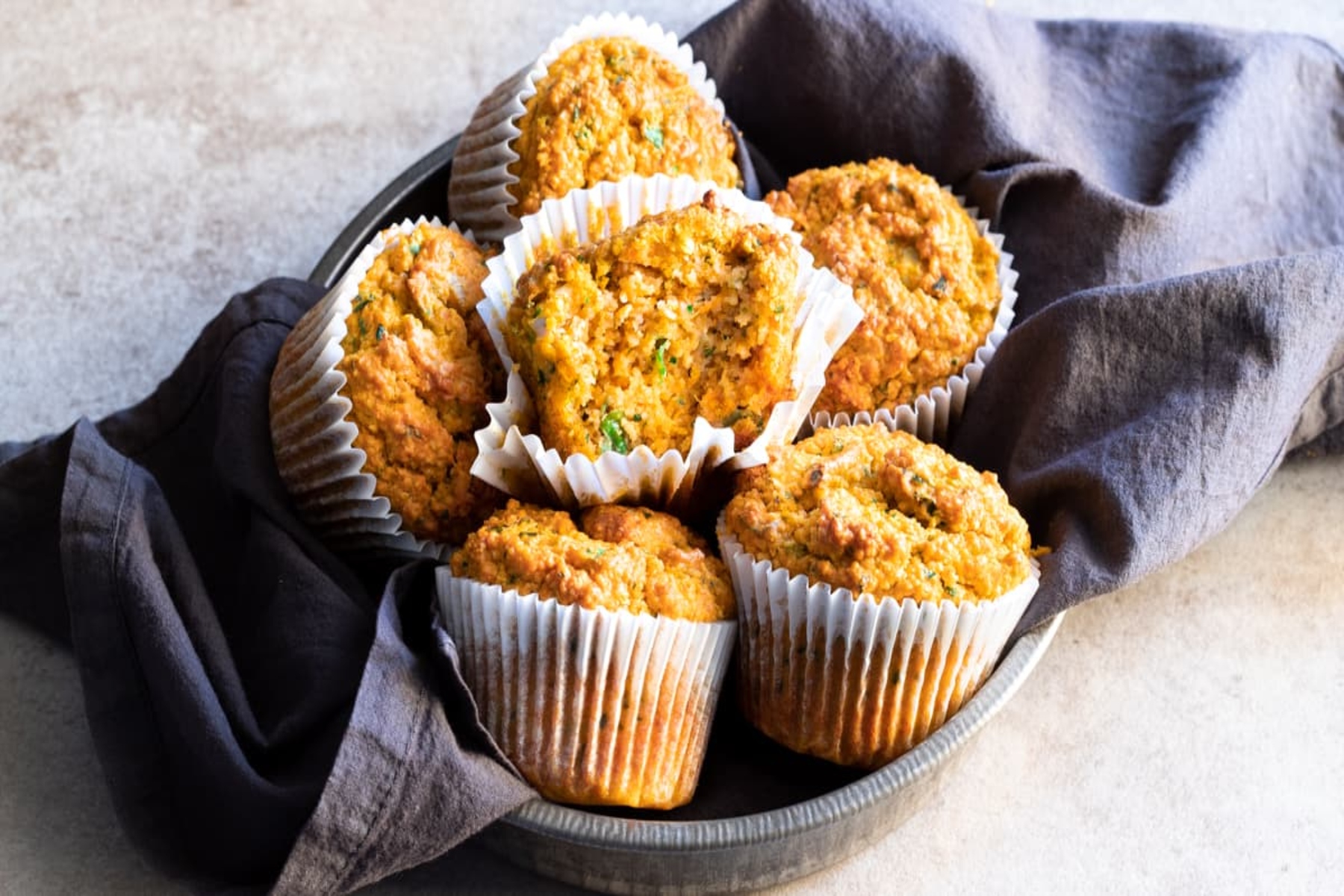 Muffins γλυκοπατάτα: Αλμυρά μάφιν με γλυκοπατάτα και αβοκάντο για το πιο χορταστικό brunch