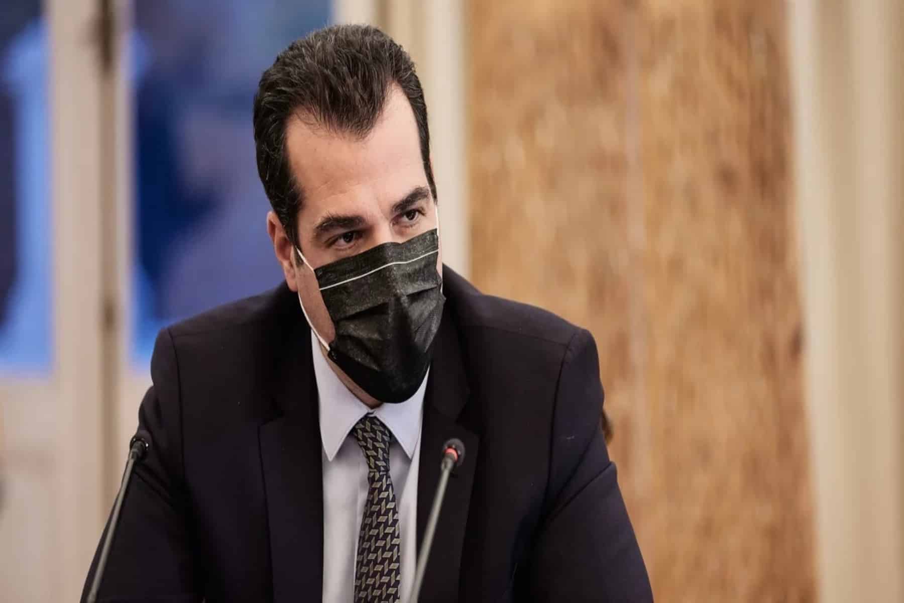 Πλεύρης μέτρα: Ρεβεγιόν μέχρι τις 02:00 χωρίς μουσική, κλείσιμο τα μεσάνυχτα και αυστηροποίηση περιορισμών [vid]