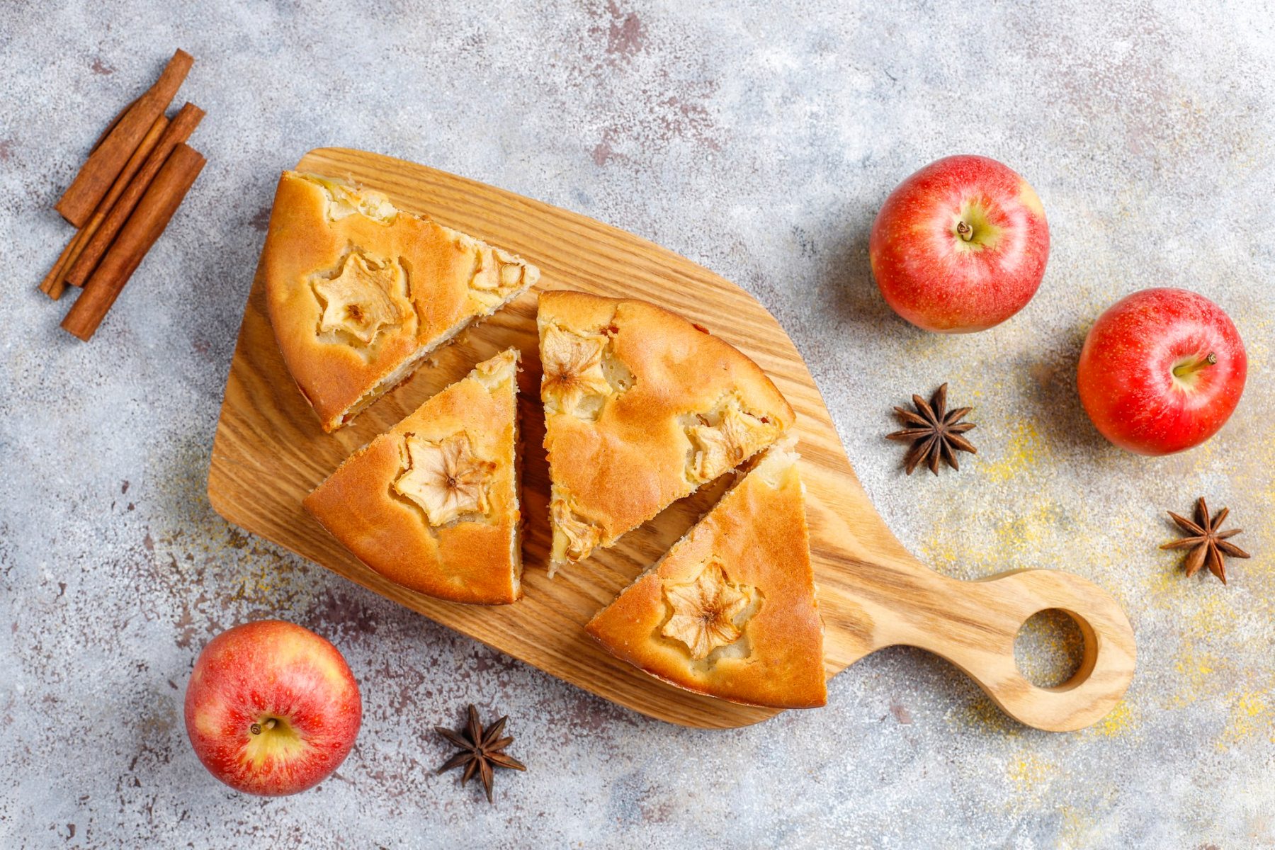 Κέικ μήλο αμύγδαλο: Ένα χειμωνιάτικο ελαφρύ και μοσχομυριστό κέικ με μήλο και αμύγδαλα