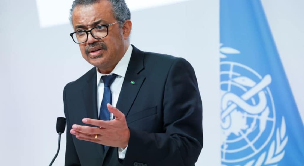 Tedros Adhanom Ghebreyesus: Προειδοποιεί για την εξάπλωση της όμικρον με ρυθμό “που δεν φαίνεται σε καμία προηγούμενη παραλλαγή”