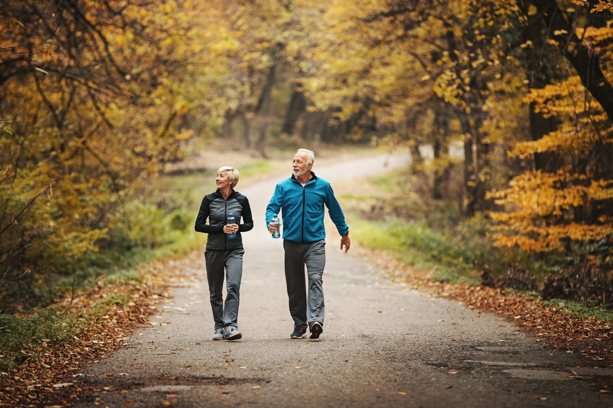 Περπάτημα οφέλη υγεία: 3 καλοί λόγοι για να περπατάτε περισσότερο κάθε μέρα [vid]
