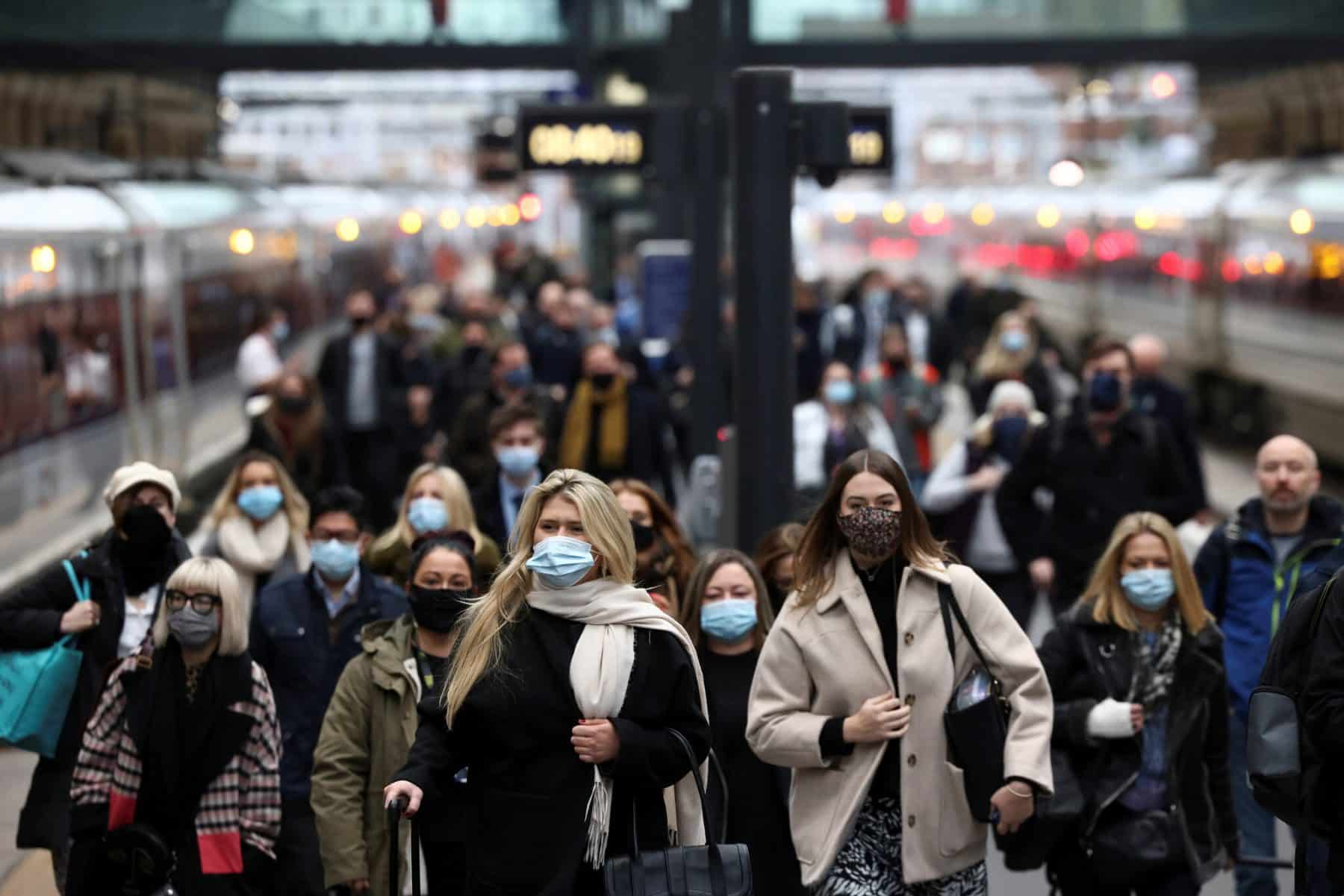 Ηνωμένο Βασίλειο Μπόρις Τζόνσον: Τα μέτρα του Plan B πρόκειται να παραμείνουν με φόντο την Όμικρον